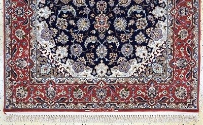 27022167c - Esfahan fein Persien, signiert´Davari´, Ende 20.Jhd, Korkwolle mit und auf Seide, ca. ...