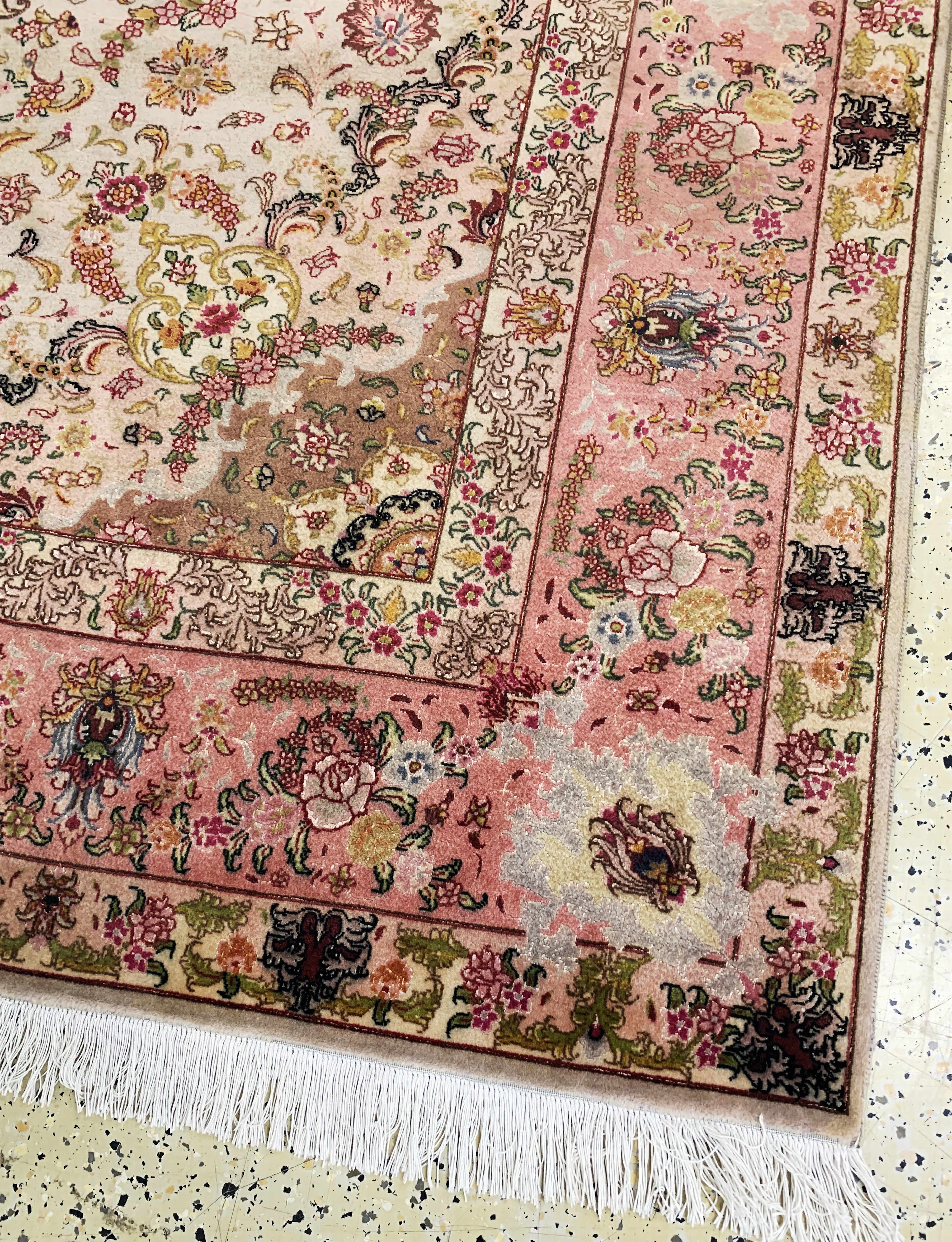 Detail g: Täbriz fein(50 Raj), Persien, Mitte 20.Jhd,Korkwolle mit Seide, ca. 290 x 200 cm, ca. 500.000 Kn/qm, EHZ: 2