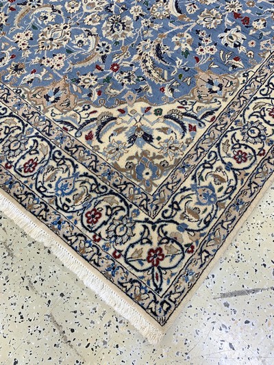 27022367d - Nain fein(9 La), Persien, Mitte 20.Jhd, Korkwolle mit Seide, ca. 280 x 170 cm, ca. ...