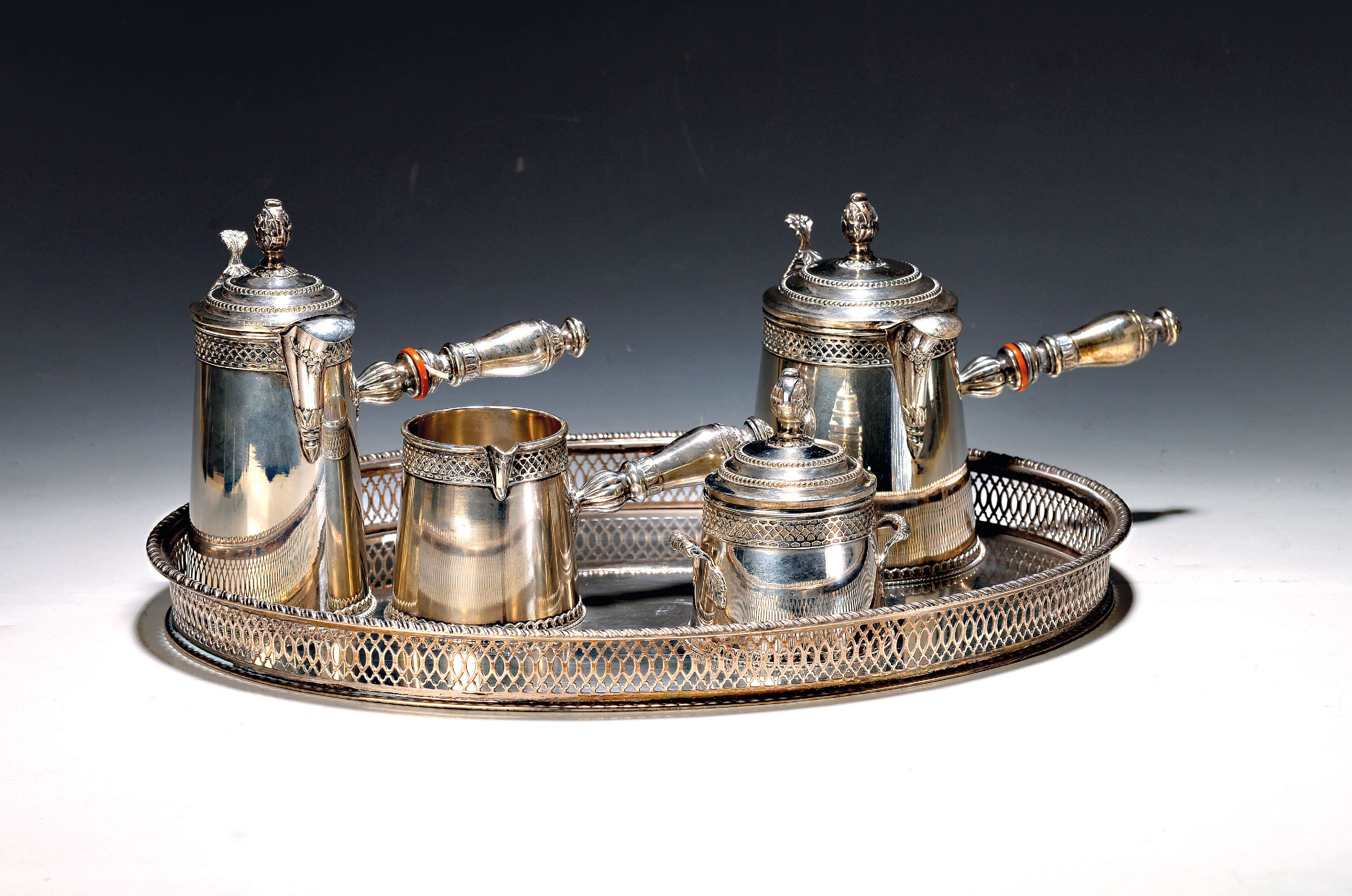 Image 27022512 - Kernstück aus Silber, Argenteria Calegaro, Padua, 20.Jh., 925er-Silber, reicher ...