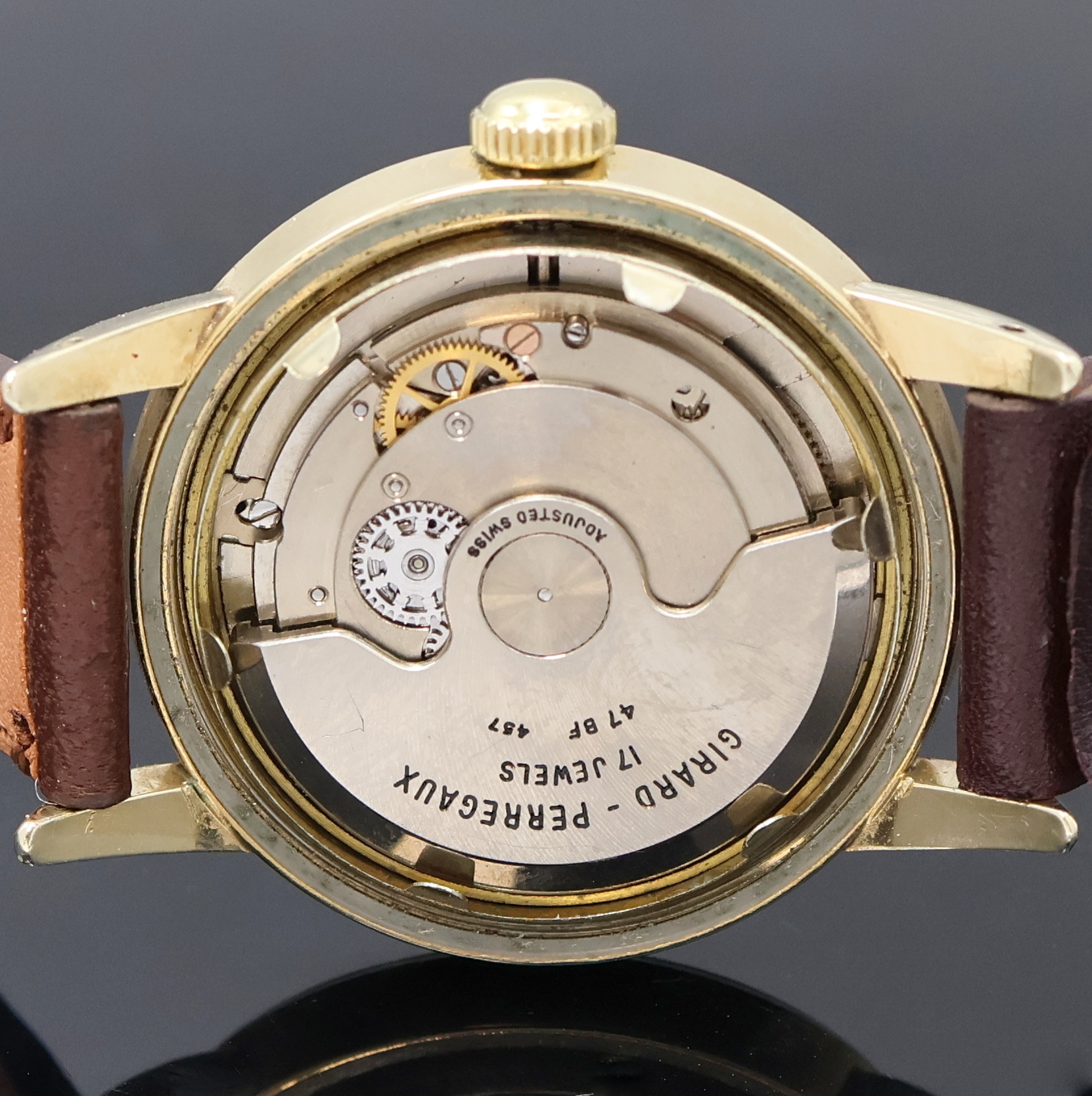 Detail e: GIRARD PERREGAUX Herrenarmbanduhr Gyromatic Referenz 6161, Schweiz 1950er Jahre, Automatik, verg. Metallgeh., Edelstahlboden verschr., silb. ...