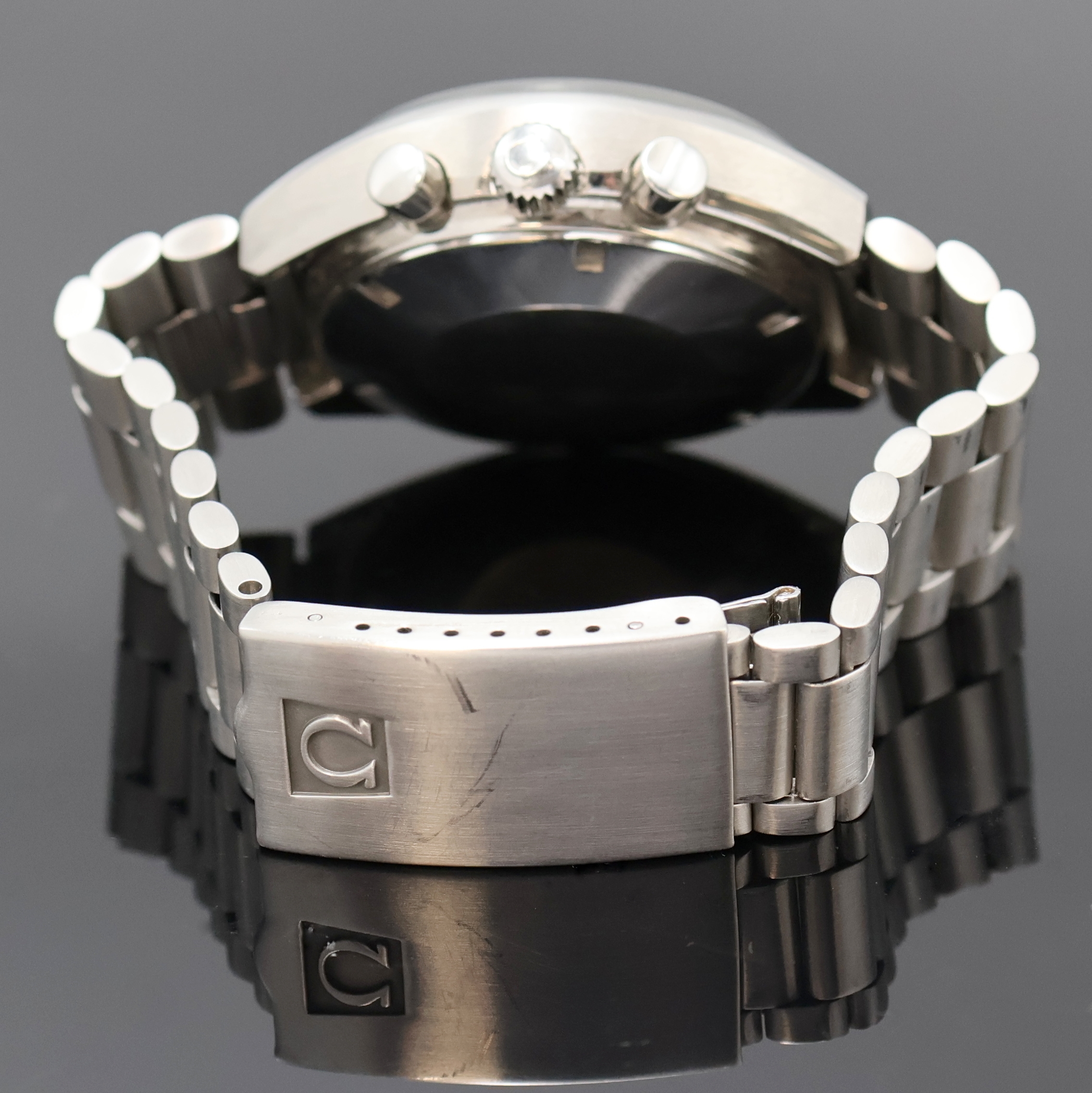 Detail c: OMEGA Speedmaster Mark II Armbandchronograph, Schweiz um 1970, Handaufzug, Edelstahlgeh., Boden verschr., orig. Stahlband m. Faltschl., schwarzes ...