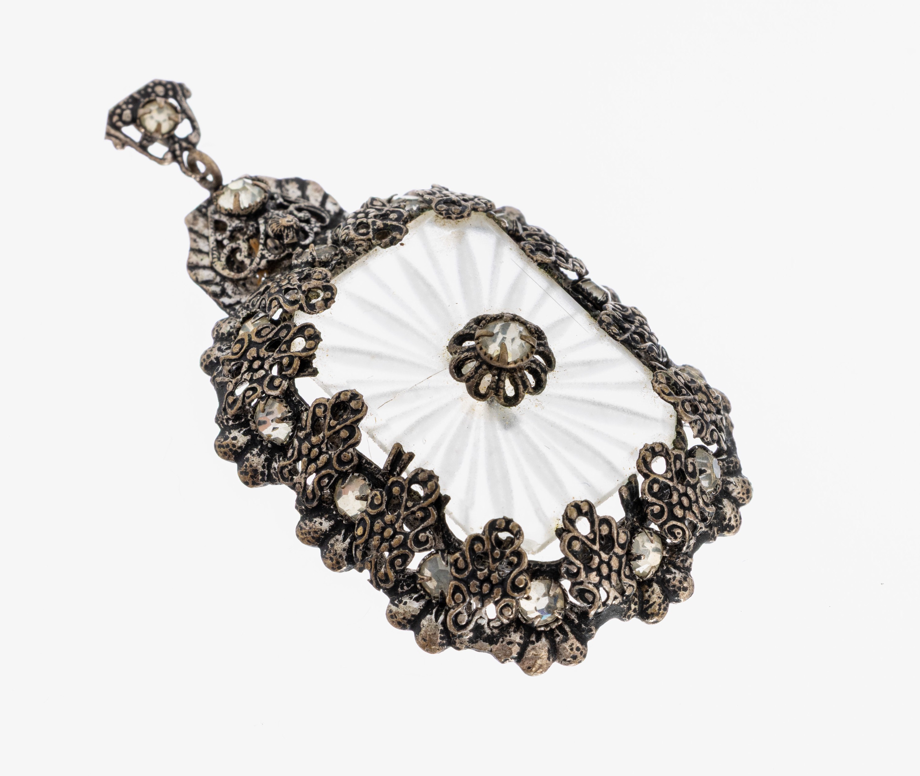 Image 27022597 - Bergkristall-Anhänger, Silber gepr., nach älterem Vorbild, mittig facett. und matt. ...