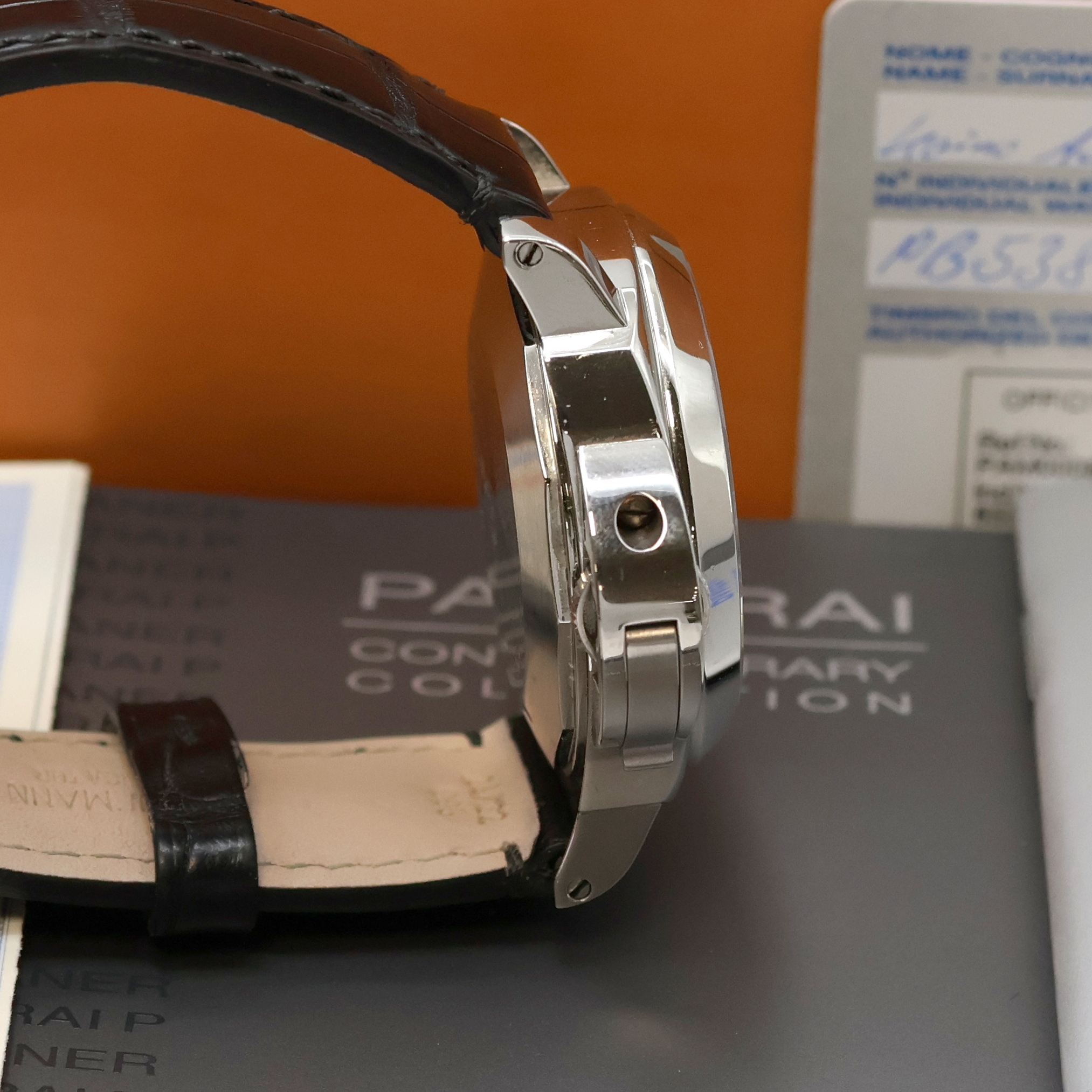 Detail c: PANERAI Luminor GMT Herrenarmbanduhr Referenz PAM00088, Schweiz um 2007, Automatik, Edelstahlgeh. inkl. neutr. Lederband m. orig. dopp. Faltschl., ...