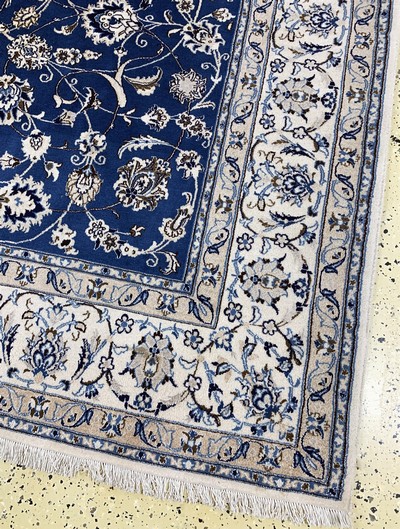 27022526a - Nain fein(9 La), Persien, Ende 20.Jhd, Korkwolle mit Seide, ca. 300 x 200 cm, ca. ...