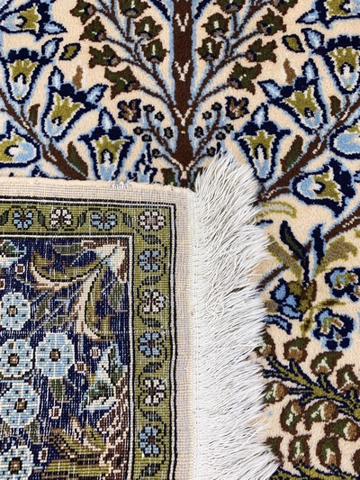 27022527e - Ghom, Persien, Ende 20.Jhd, Wolle mit Seide, ca. 160 x 112 cm, EHZ: 2 Schätzpreis: ...