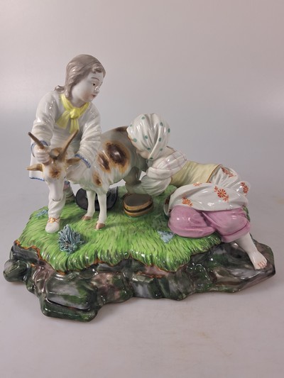 27022536h - 2 Porzellangruppen nach Höchster Vorbild, 19./20.Jh., Porzellan, farbig staffiert, ...