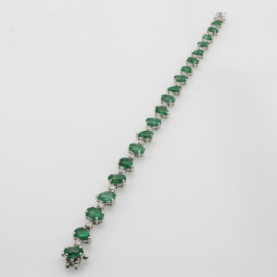 27022588a - Armband mit Smaragden und Brillanten, WG 750/000, 20 ovale u. tropfenf. Smaragde zus. ...