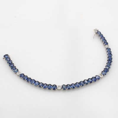 27022591a - Armband mit Saphiren und Brillanten, WG 750/000, 38 Saphire zus. ca. 15 ct, 28 Brill. ...
