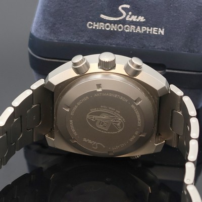 27022608e - SINN 142 Ti Armbandchronograph in Titan, Schweiz um 2005, Automatik, orig. Gliederband ...