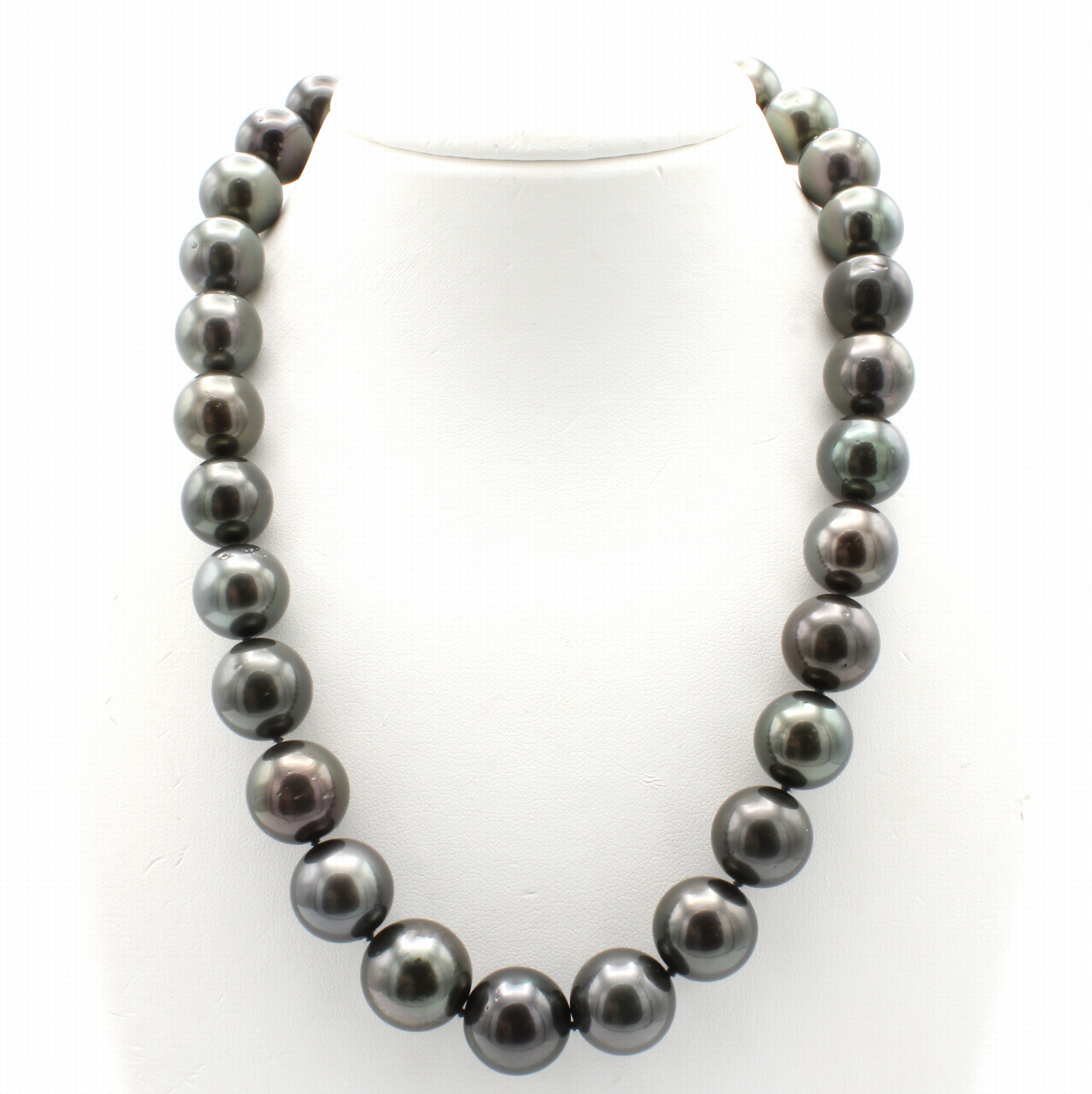 Image 27022716 - Tahitizuchtperlcollier, Kugelschl. WG 585/ 000 bes. m. kl. Diam. zus. ca. 0.06 ct ...