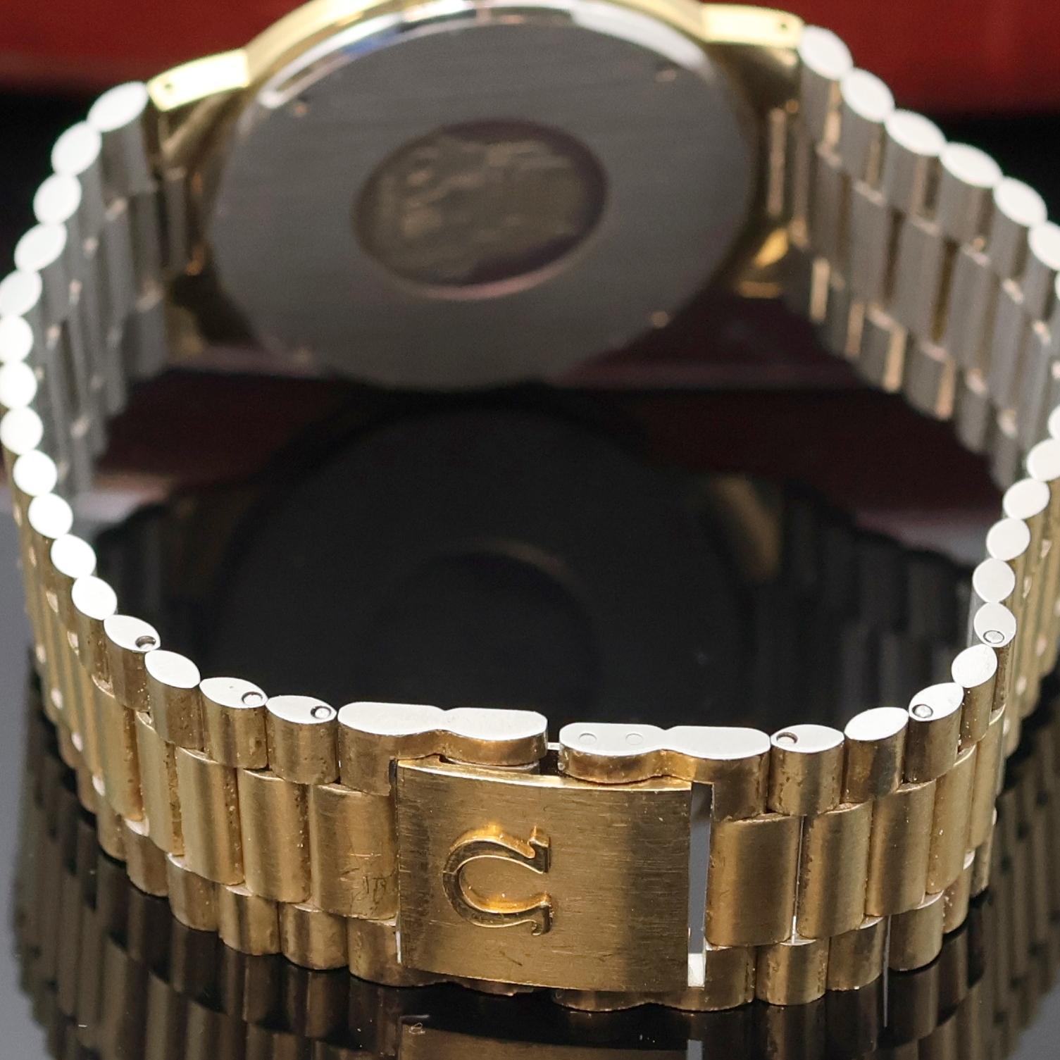 Detail b: OMEGA De Ville vergoldete Armbanduhr, Schweiz um 1985, quarz, Geh. inkl. verg. orig. Gliederband, Boden 4-fach verschr., goldfarb. Zifferbl. m. gold. ...