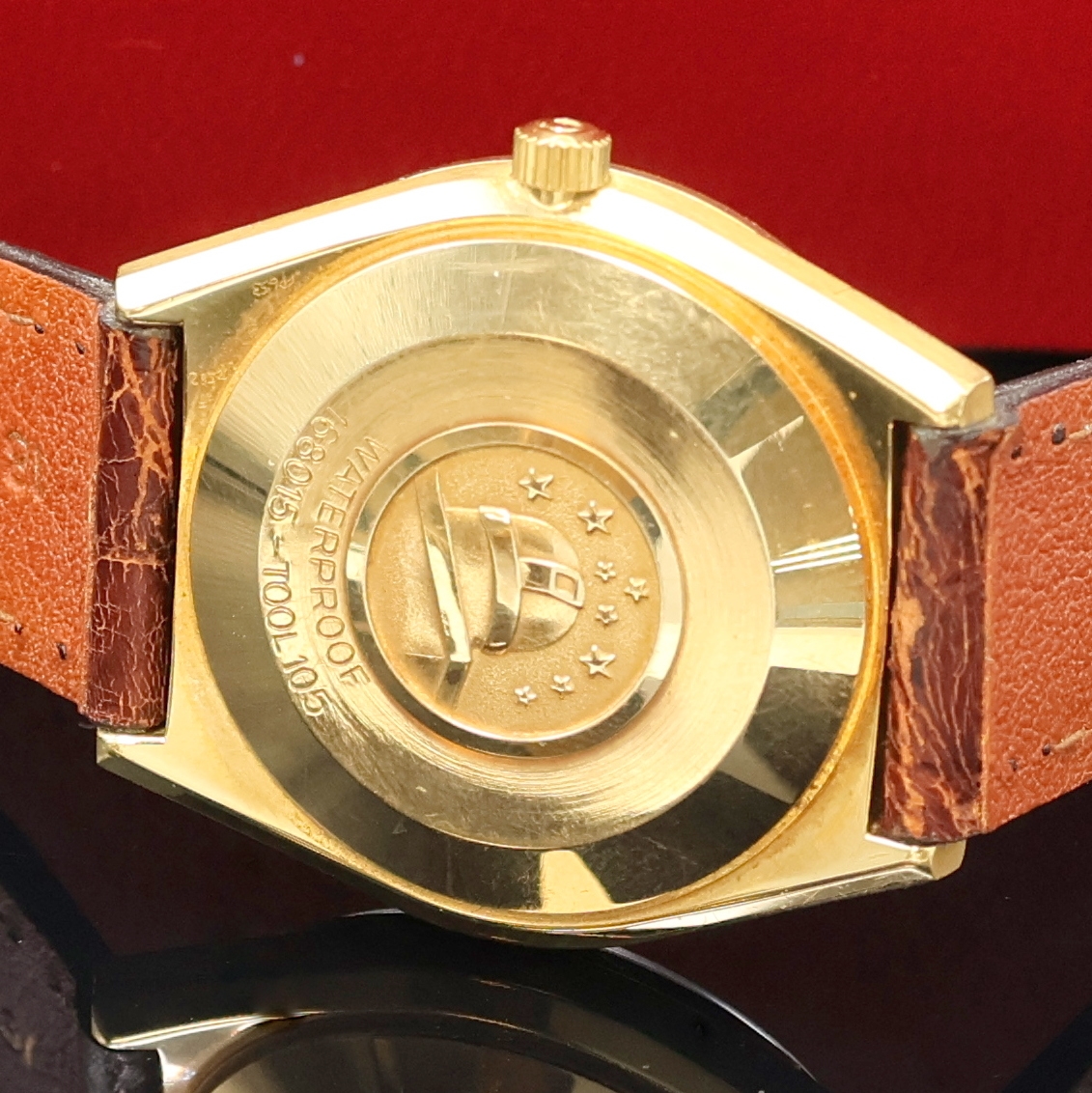 Detail c: OMEGA Constellation in GG 750/000 Referenz 168.011, Schweiz um 1970, Automatik, Monocoque-Geh., Rücks. m. Sternwarte, Zifferbl. in 750/000 GG m. ...