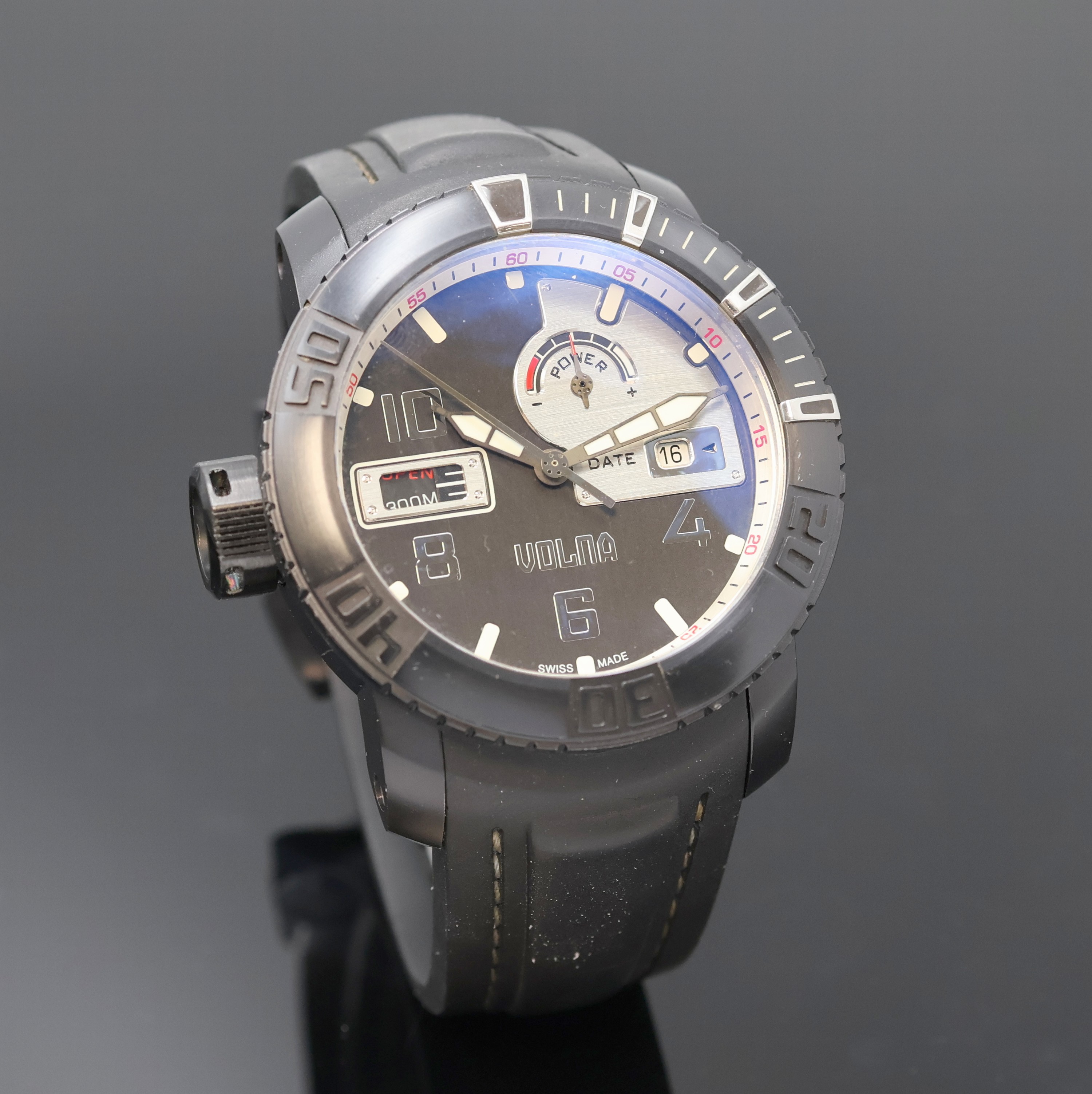Detail b: VOLNA Typhoon Herrenarmbanduhr in Stahl, Schweiz um 2015, Automatik, geschw. Edelstahlgeh. inkl. orig. Kautschukband m. Dornschl., Boden 8-fach ...