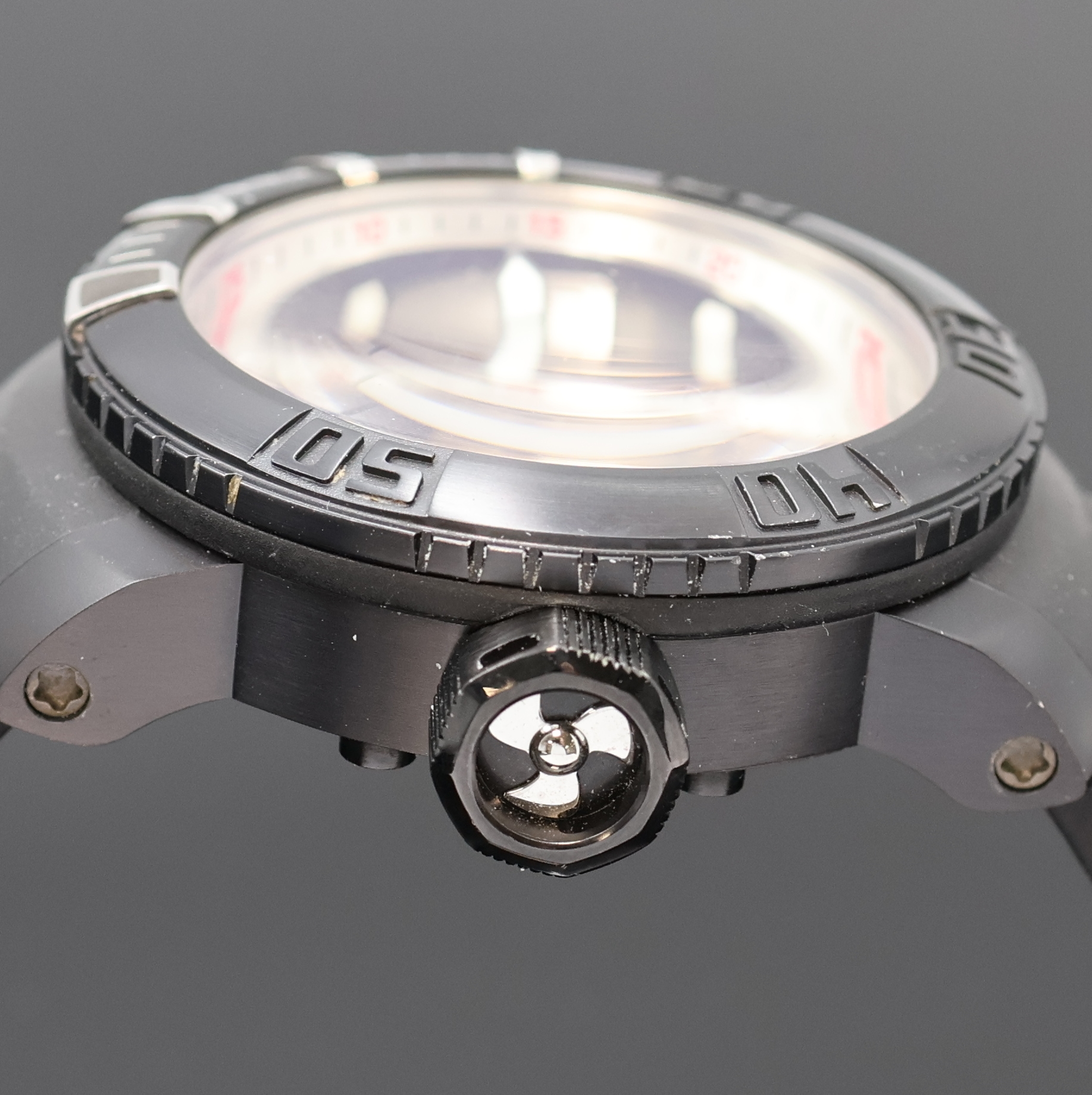 Detail d: VOLNA Typhoon Herrenarmbanduhr in Stahl, Schweiz um 2015, Automatik, geschw. Edelstahlgeh. inkl. orig. Kautschukband m. Dornschl., Boden 8-fach ...