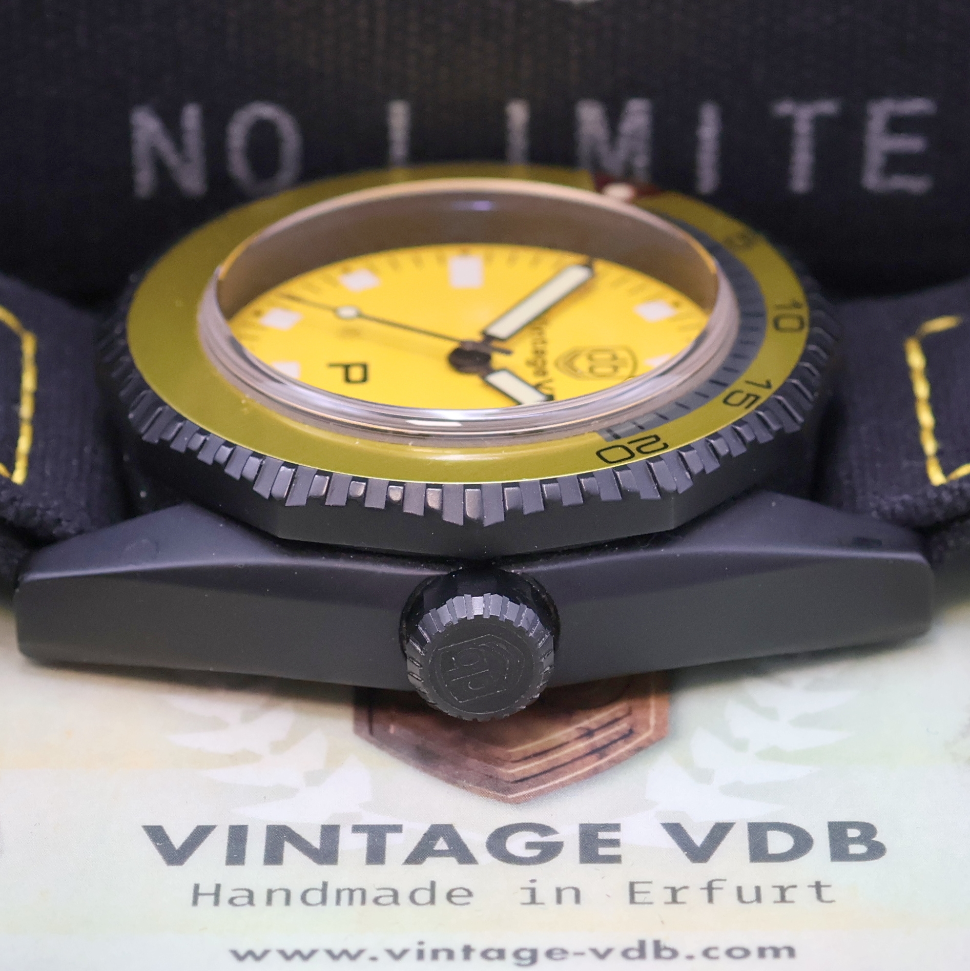Detail d: VINTAGE VDB No Limit Prototyp in geschwärztem Stahlgehäuse, Deutschland verk. lt. beil. Garantie 02/2015, Automatik, orig. Stoffband m. ...