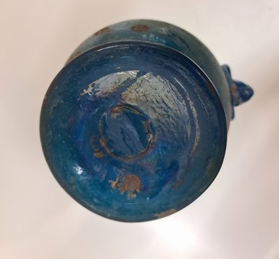 Image 27022723f - Vase a scavo, Murano, Ermanno Nason für Cenedese, blaues Glas mit aufgelegtem Medaillon ...