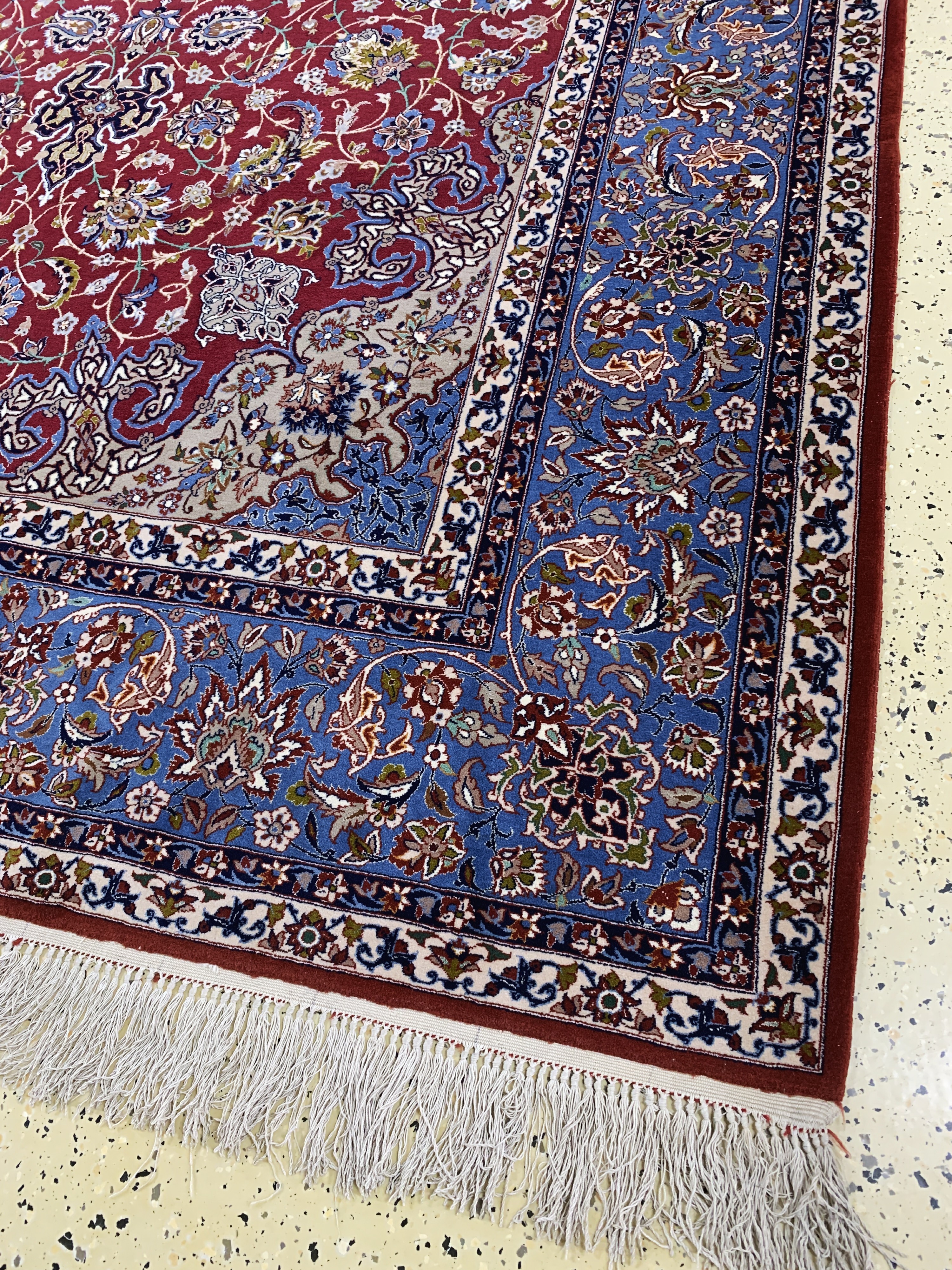 Detail a: Esfahan fein signiert, Persien, Ende 20.Jhd, Korkwolle mit und auf Seide, ca. 320 x208 cm, EHZ: 2