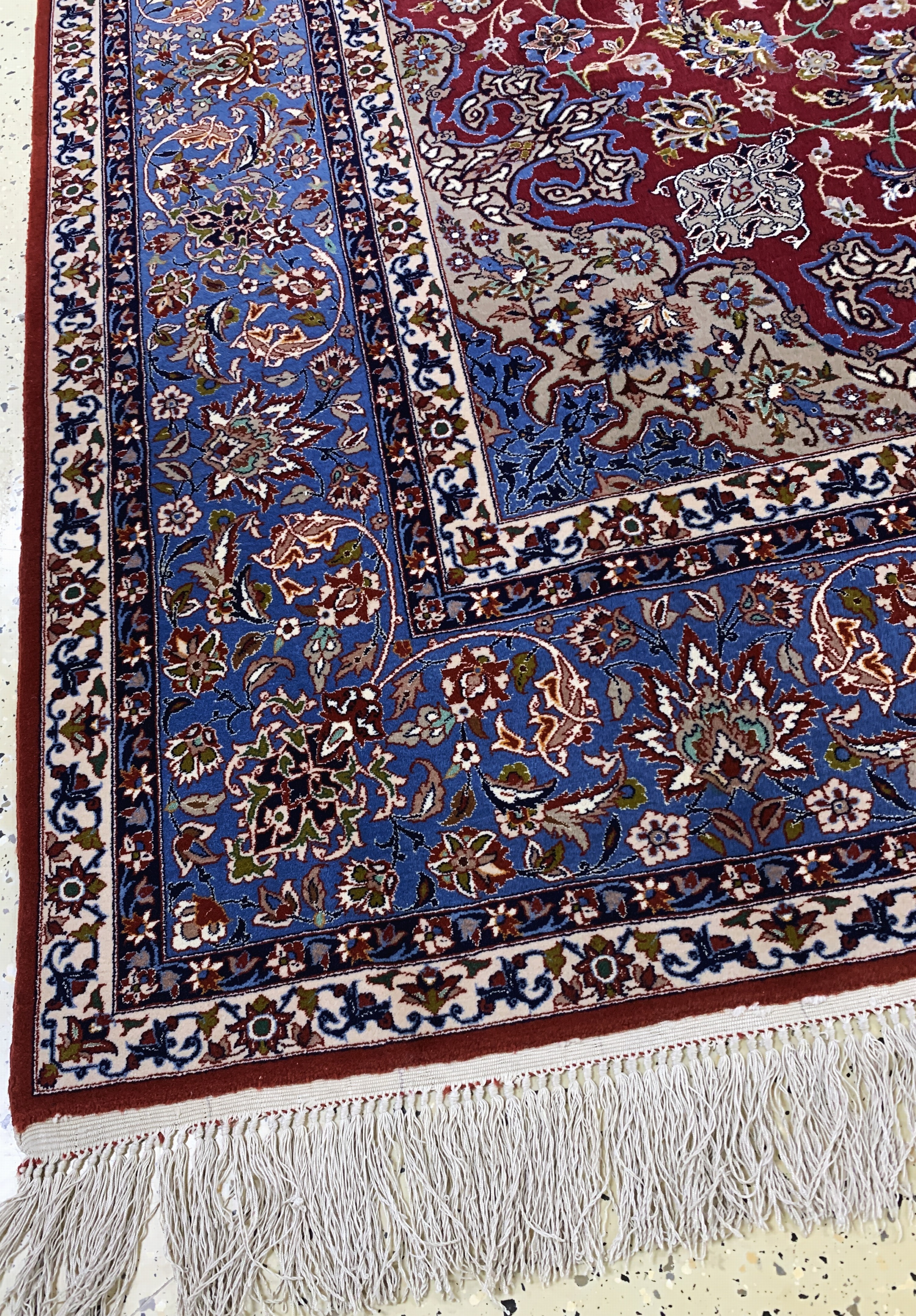 Detail c: Esfahan fein signiert, Persien, Ende 20.Jhd, Korkwolle mit und auf Seide, ca. 320 x208 cm, EHZ: 2