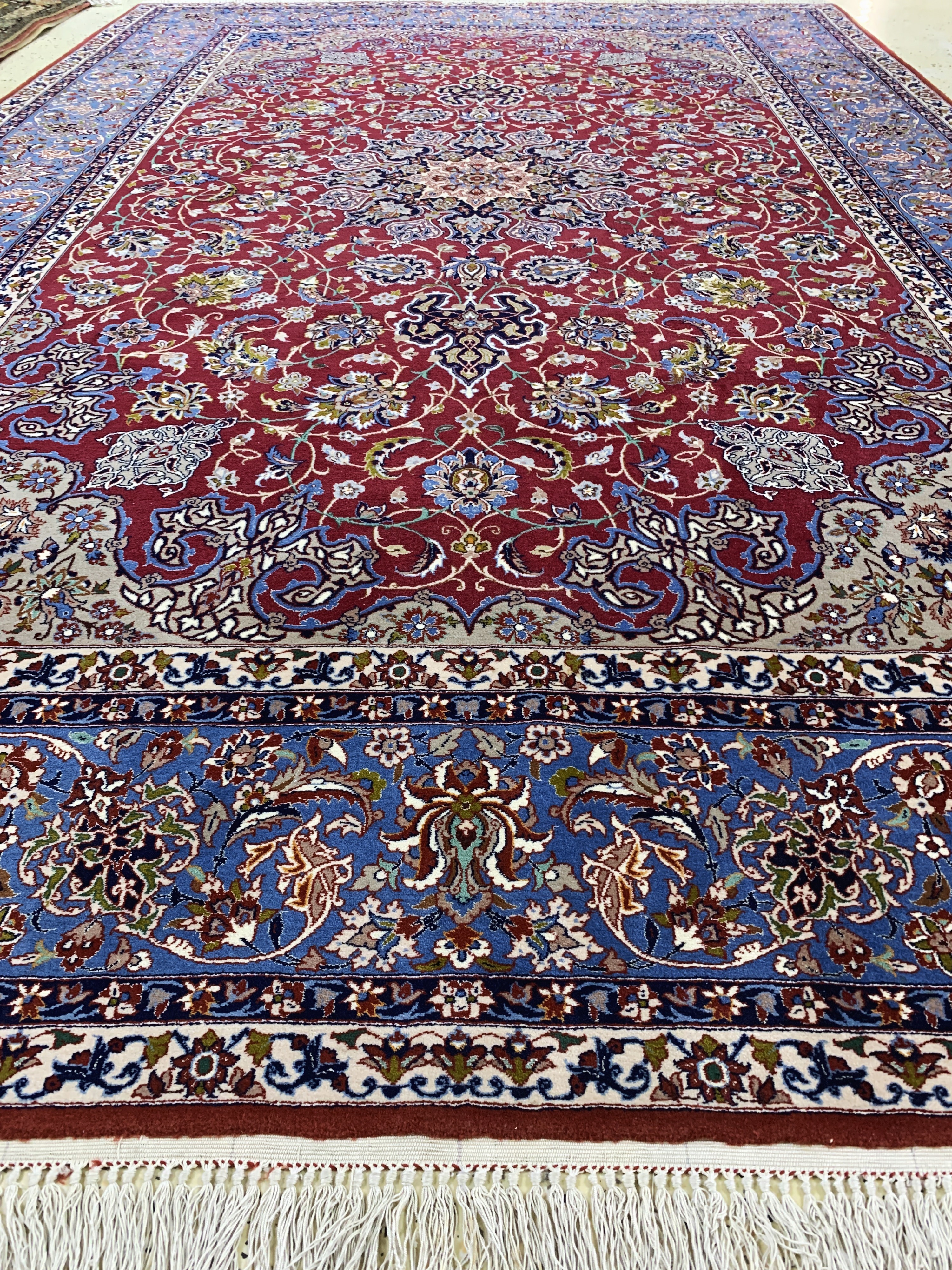 Detail k: Esfahan fein signiert, Persien, Ende 20.Jhd, Korkwolle mit und auf Seide, ca. 320 x208 cm, EHZ: 2