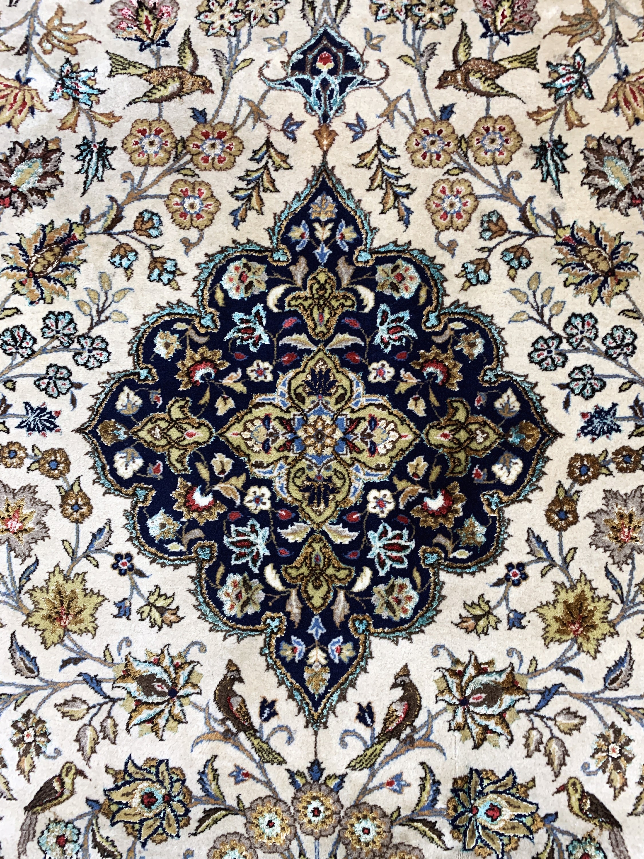 Detail g: Ghom alt, Persien, Mitte 20.Jhd, Wolle mit Seide, ca. 303 x 195 cm, Reinigungsbedürftig, EHZ: 2