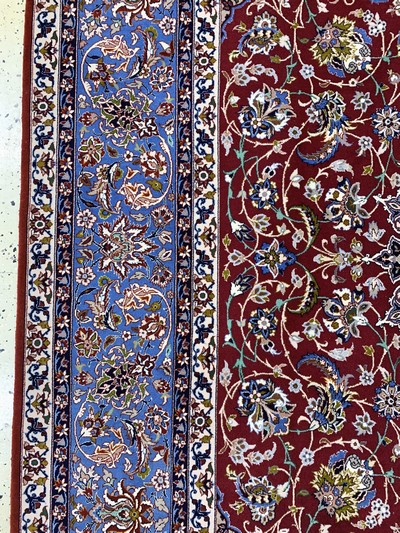 27022874e - Esfahan fein signiert, Persien, Ende 20.Jhd, Korkwolle mit und auf Seide, ca. 320 x208 ...