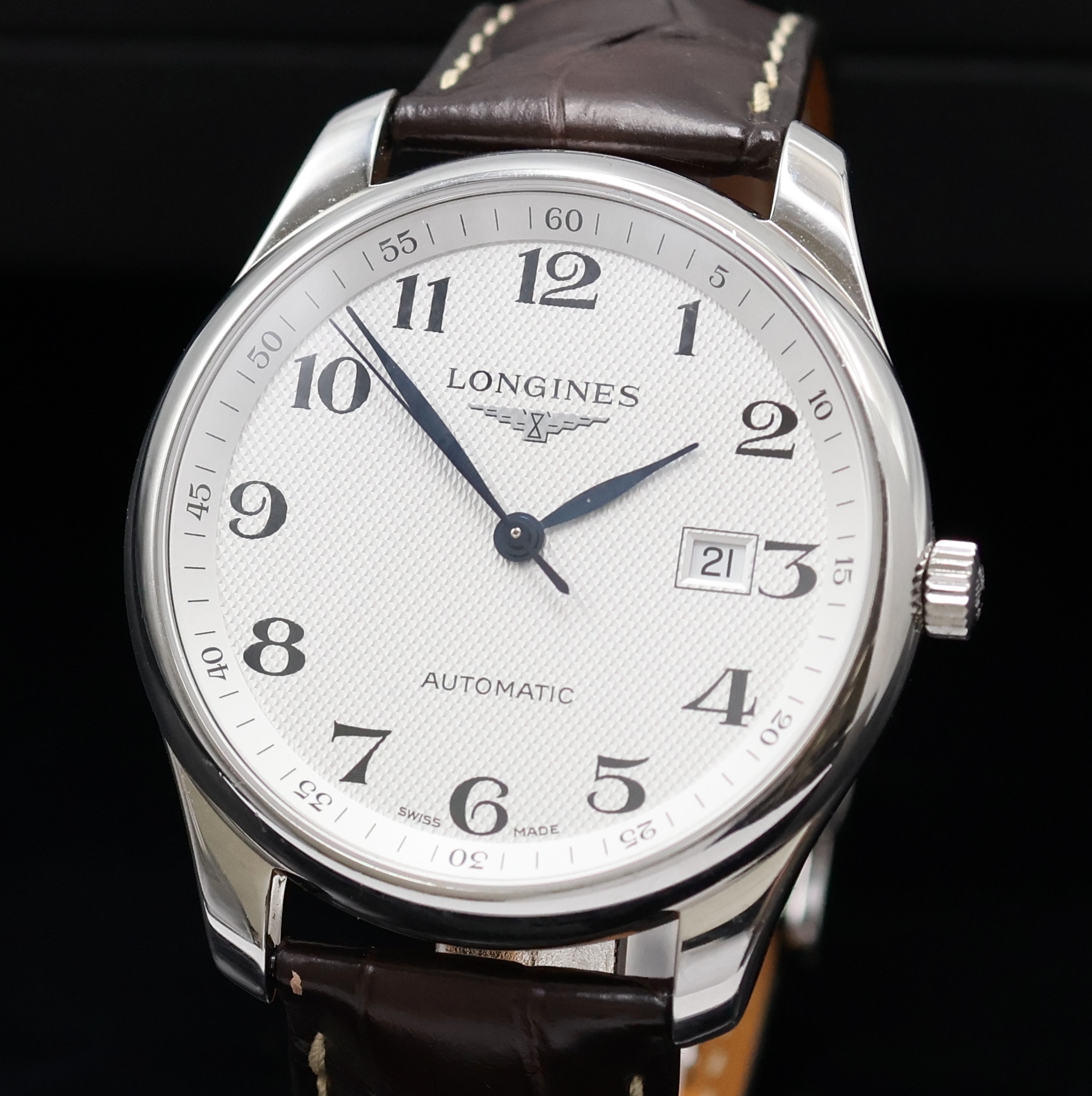 Detail a: LONGINES Master Collection große Armbanduhr in Stahl Referenz L2.893.4, Schweiz um 2020, Automatik, beids. vergl. Geh., Boden u. Glasrand aufgedr., ...