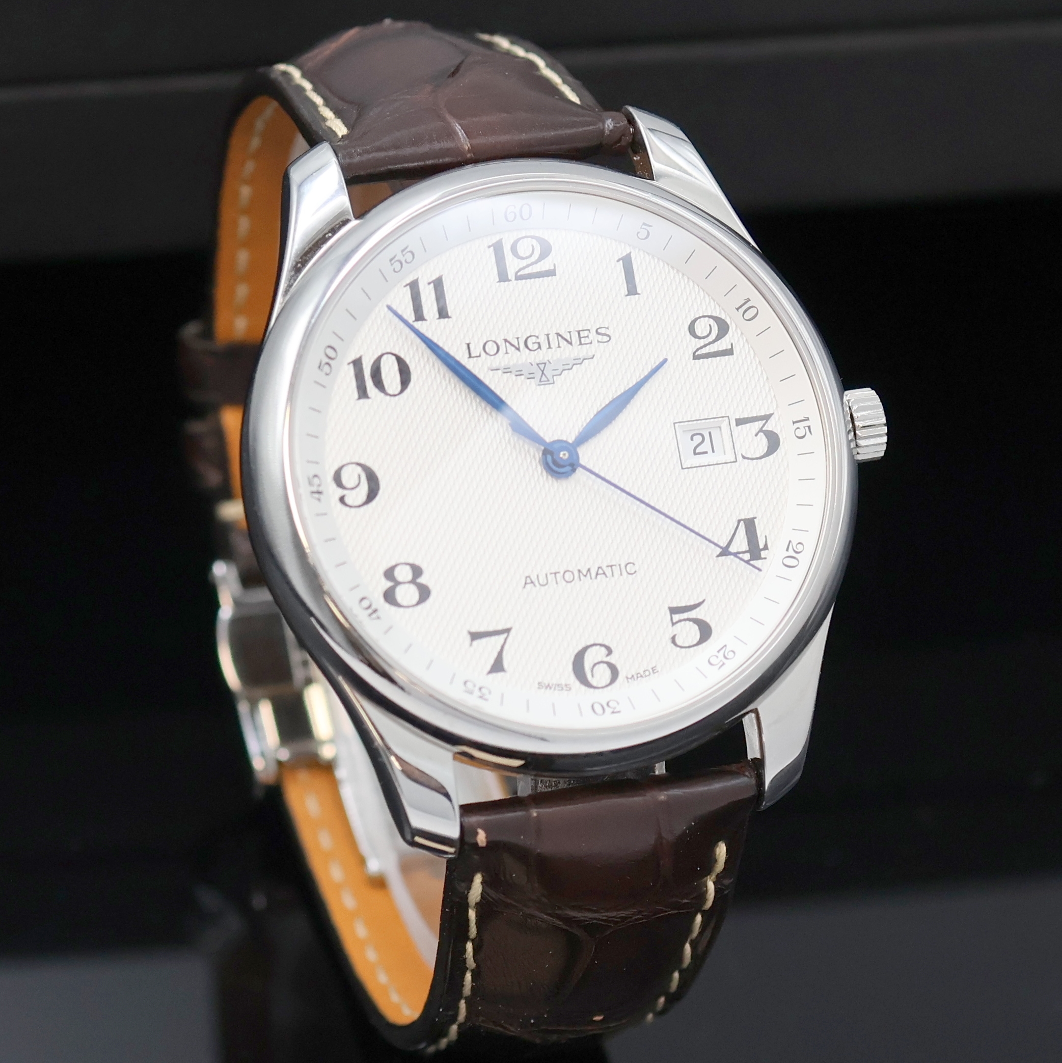 Detail b: LONGINES Master Collection große Armbanduhr in Stahl Referenz L2.893.4, Schweiz um 2020, Automatik, beids. vergl. Geh., Boden u. Glasrand aufgedr., ...