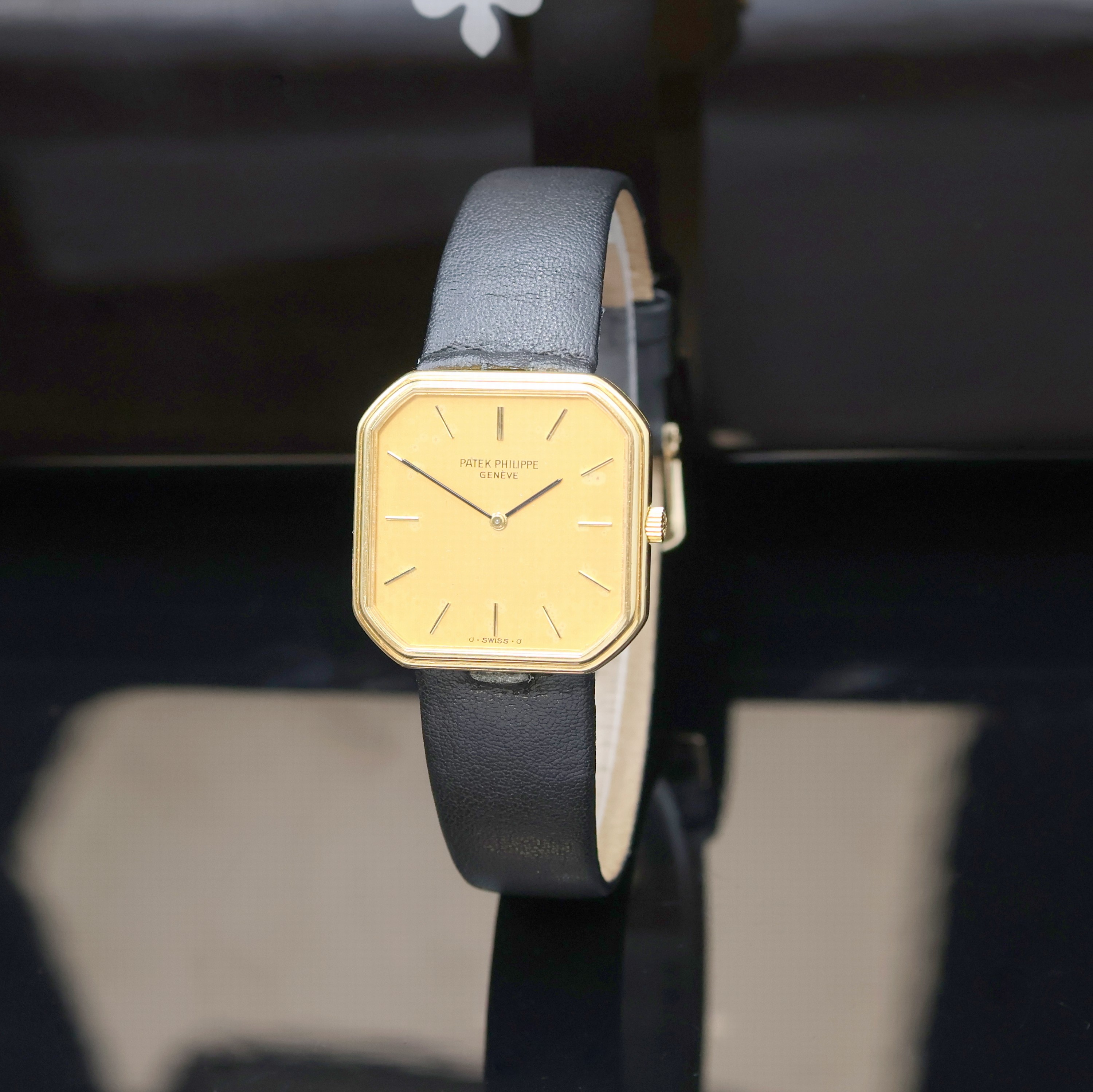 Image 27022928 - PATEK PHILIPPE Armbanduhr Referenz 3854 in GG 750/000, Schweiz um 1980, Handaufzug, 8- ...