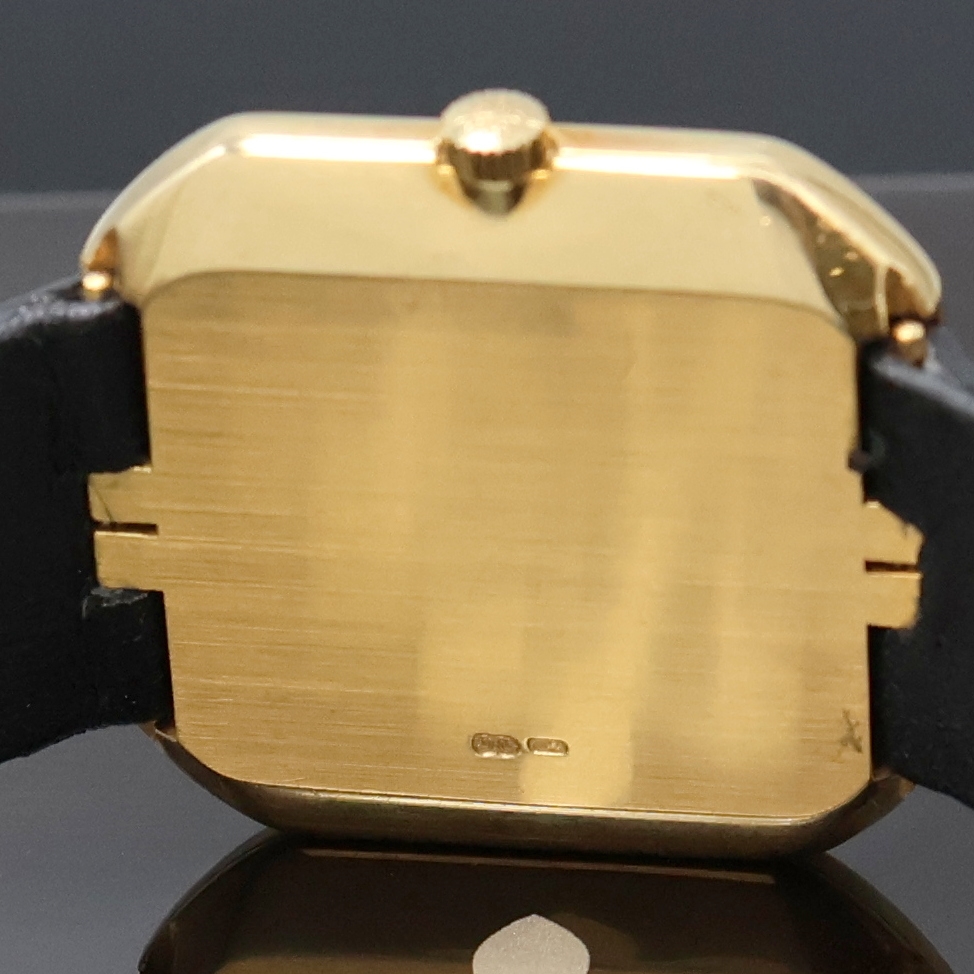 Detail e: PATEK PHILIPPE Armbanduhr Referenz 3854 in GG 750/000, Schweiz um 1980, Handaufzug, 8- eckiges Geh., Lünette aufgedr., beigefarb. Sigma Zifferbl. ...