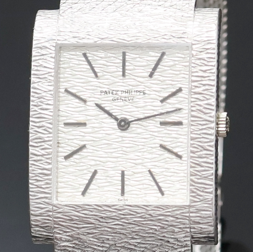 Detail a: PATEK PHILIPPE seltene und schwere Armbanduhr in WG 750/000 Referenz 3553 1, Schweiz um 1970, Handaufzug, 2-tlg. Geh., Boden aufgedr., orig. ...