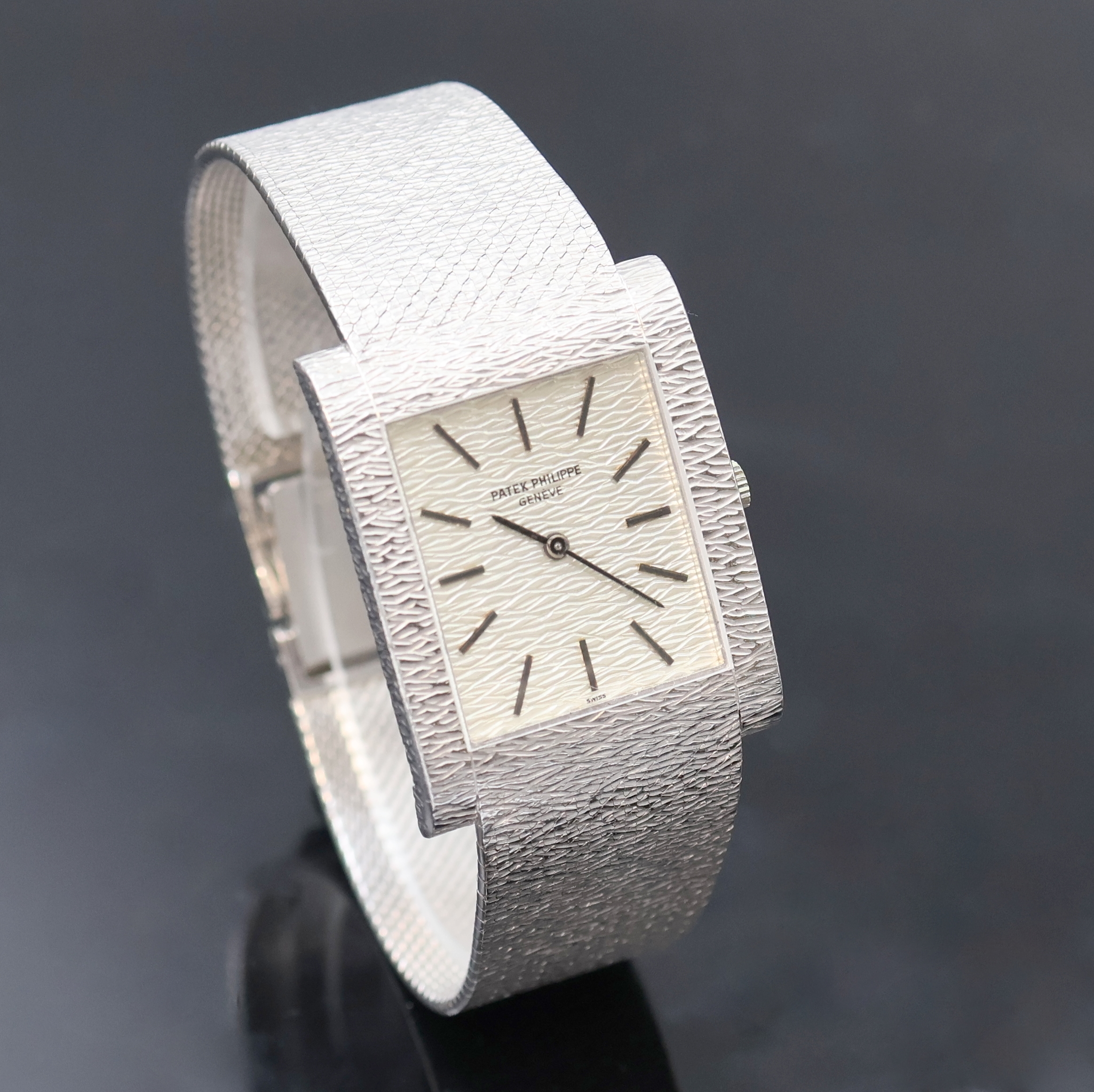 Detail b: PATEK PHILIPPE seltene und schwere Armbanduhr in WG 750/000 Referenz 3553 1, Schweiz um 1970, Handaufzug, 2-tlg. Geh., Boden aufgedr., orig. ...