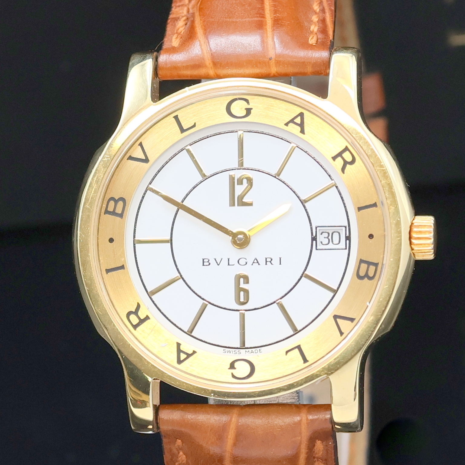 Detail a: BULGARI Solotempo Armbanduhr in GG 750/000 Referenz ST35G, Schweiz um 2010, quarz, 2- tlg. Geh., Boden dell. aufgedr., orig. Lederband m. Stiftschl. ...