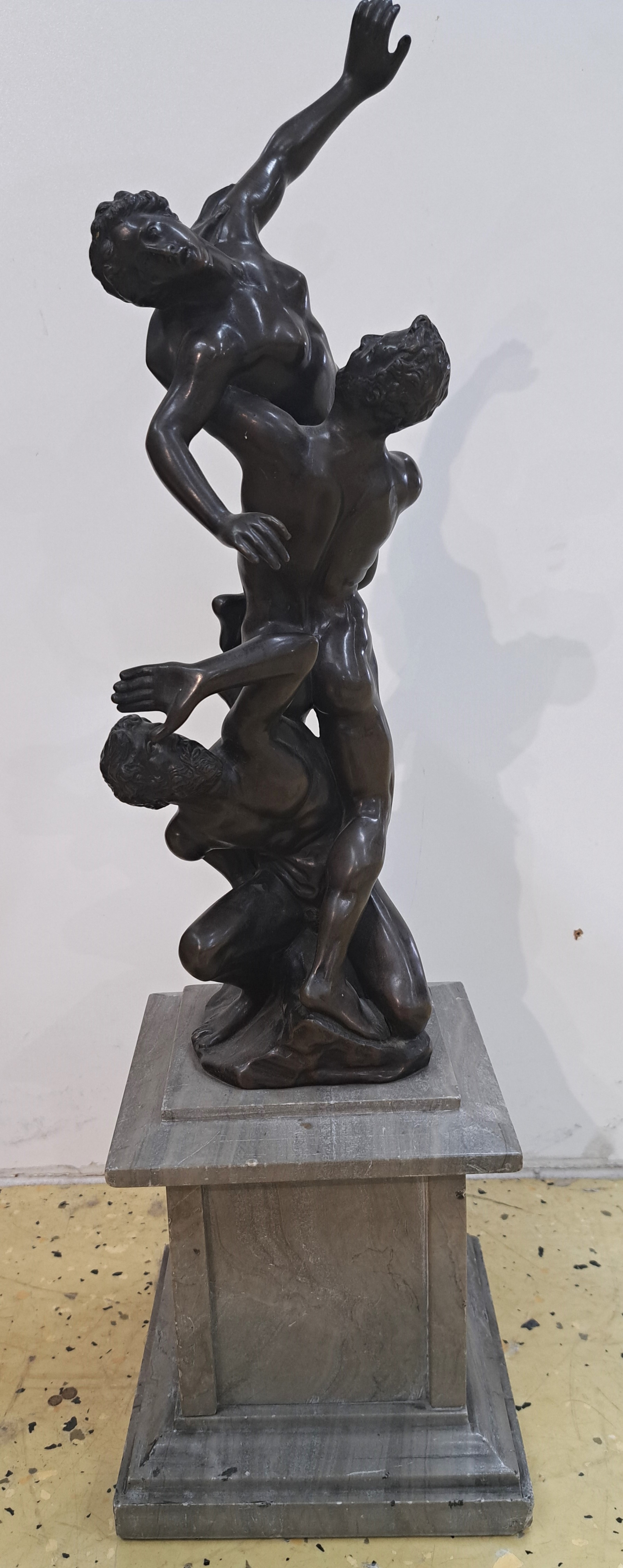 Detail a: Bronzefigur nach Jean de Boulogne, Der Raub der Proserpina, H. ca. 42cm, Steinsockel, Gesamth. ca. 62cm