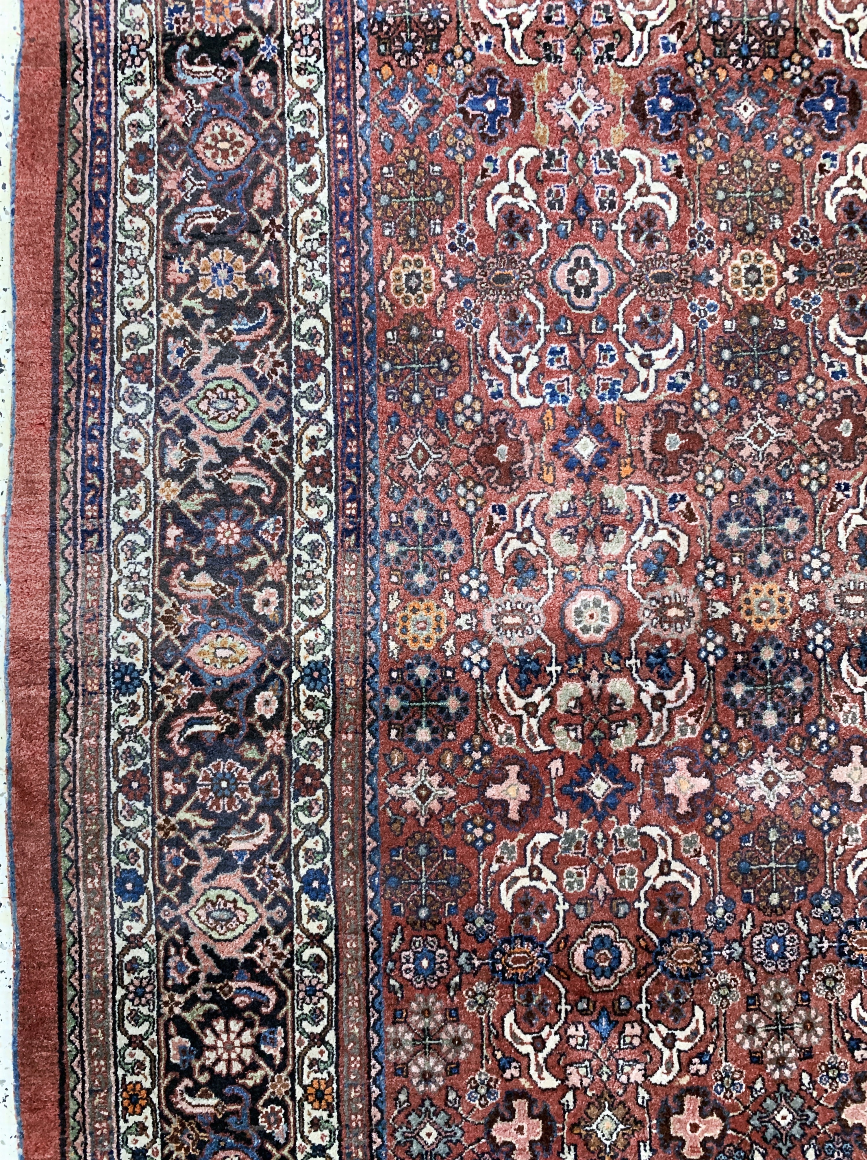 Detail e: Bidjar, Persien, Mitte 20.Jhd., Wolle auf Baumwolle, ca. 408 x 310 cm, EHZ: 2, verblasst