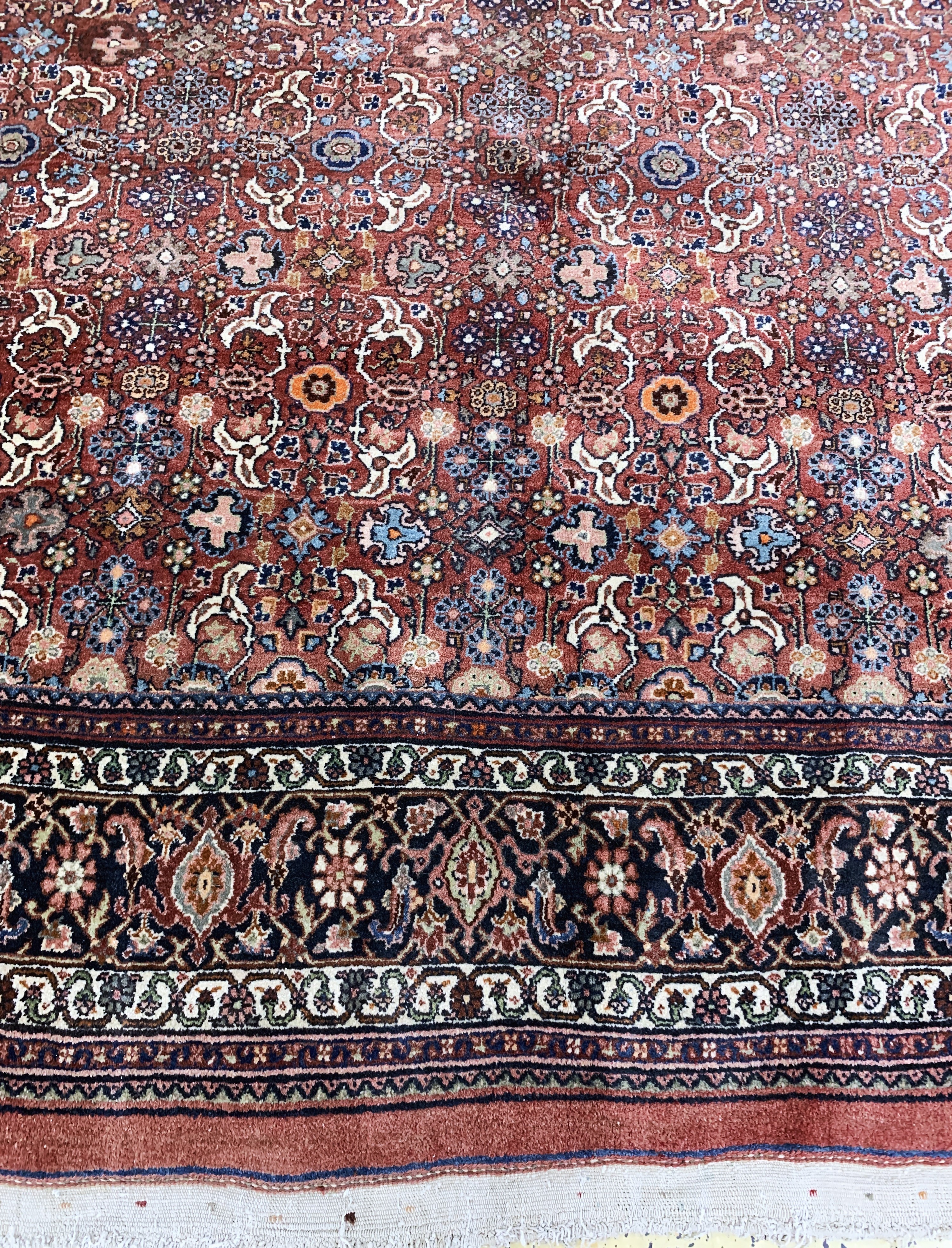 Detail h: Bidjar, Persien, Mitte 20.Jhd., Wolle auf Baumwolle, ca. 408 x 310 cm, EHZ: 2, verblasst