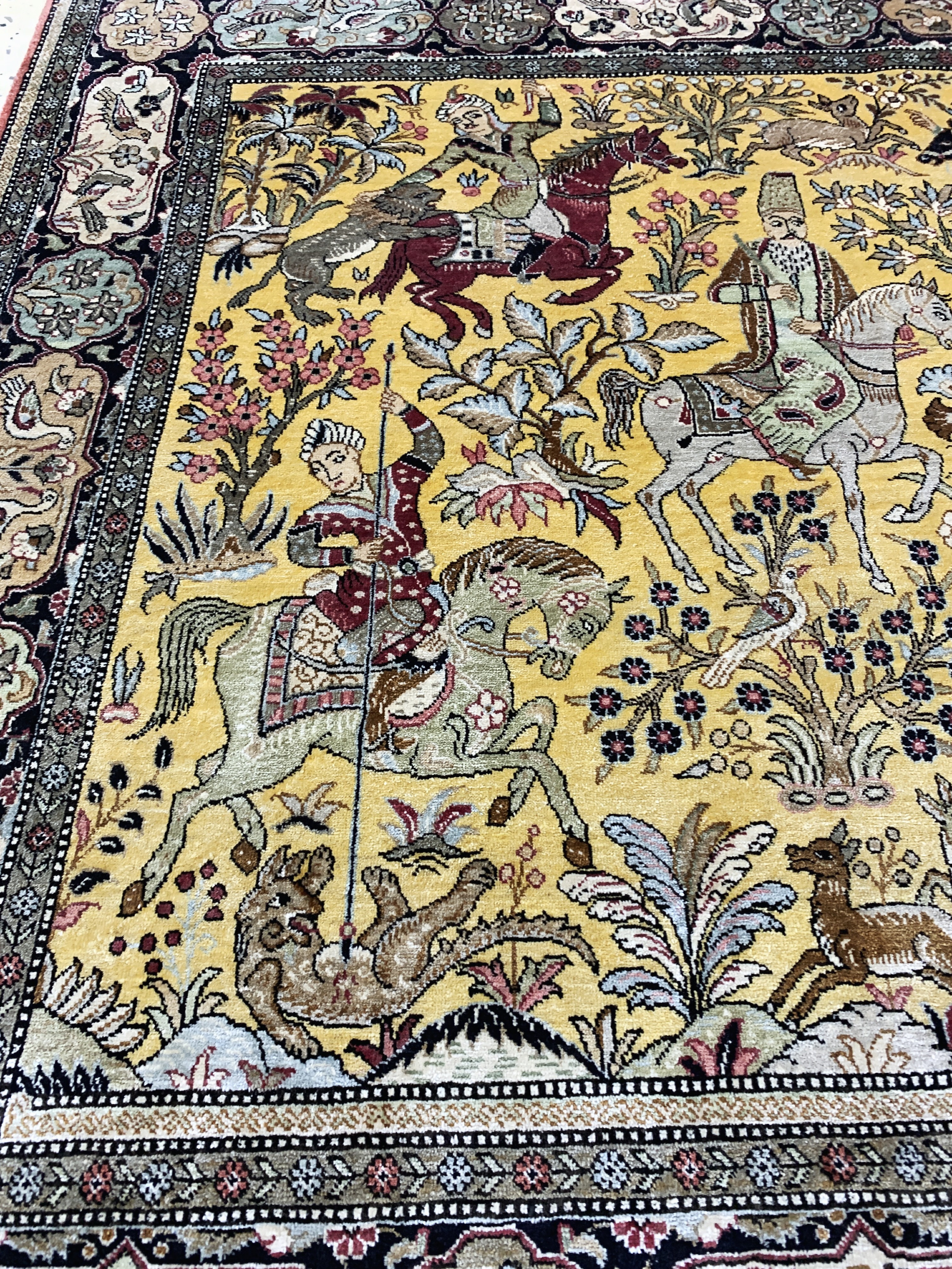 Detail d: Ghom Seide, Persien, Ende 20.Jhd., reine Naturseide, ca. 156 x 108 cm, EHZ: 1-2