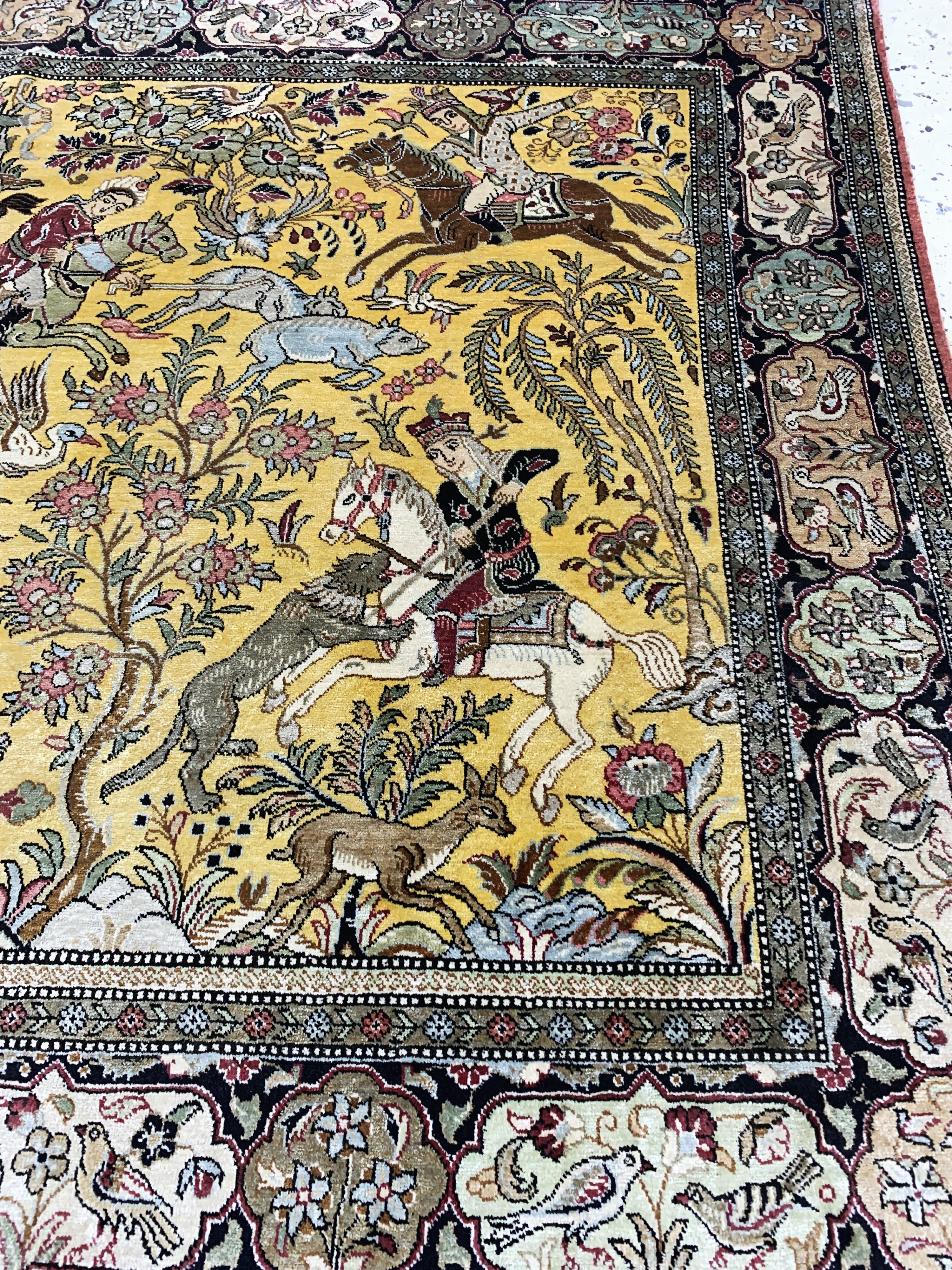 Detail e: Ghom Seide, Persien, Ende 20.Jhd., reine Naturseide, ca. 156 x 108 cm, EHZ: 1-2