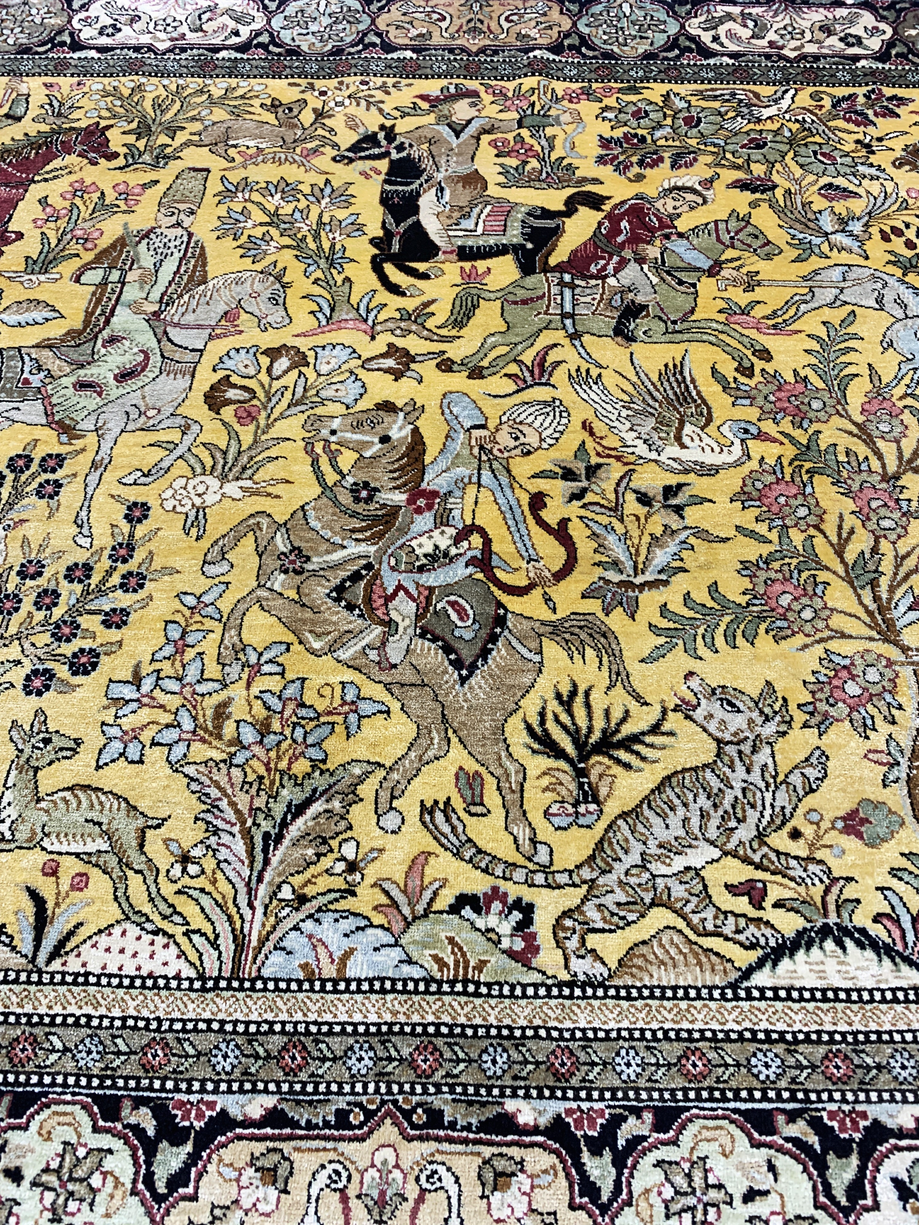 Detail f: Ghom Seide, Persien, Ende 20.Jhd., reine Naturseide, ca. 156 x 108 cm, EHZ: 1-2