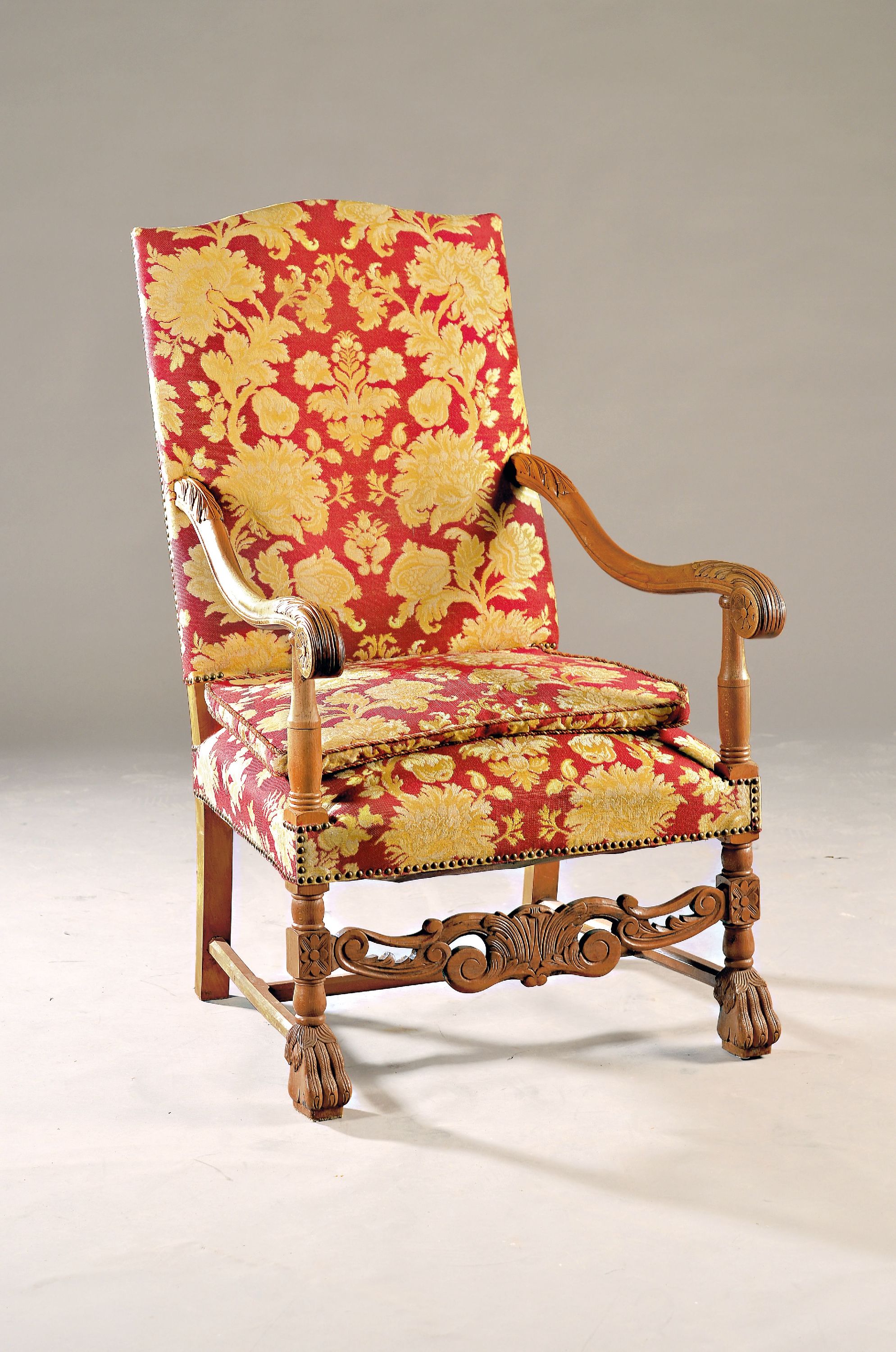 Image 27023051 - Armlehnstuhl, deutsch, um 1900-20, Buche massiv, beschnitzt mit Rosetten und Rocaillen, ...