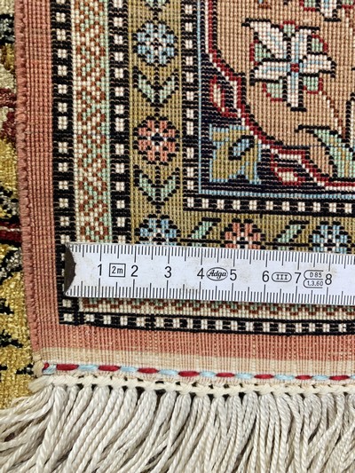 27023045g - Ghom Seide, Persien, Ende 20.Jhd., reine Naturseide, ca. 156 x 108 cm, EHZ: 1-2 ...