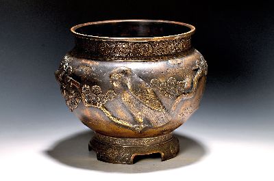 Image Bonsai ot, Japan, late Meiji or Taisho - period, Bronze, encircling Relief decoration ...