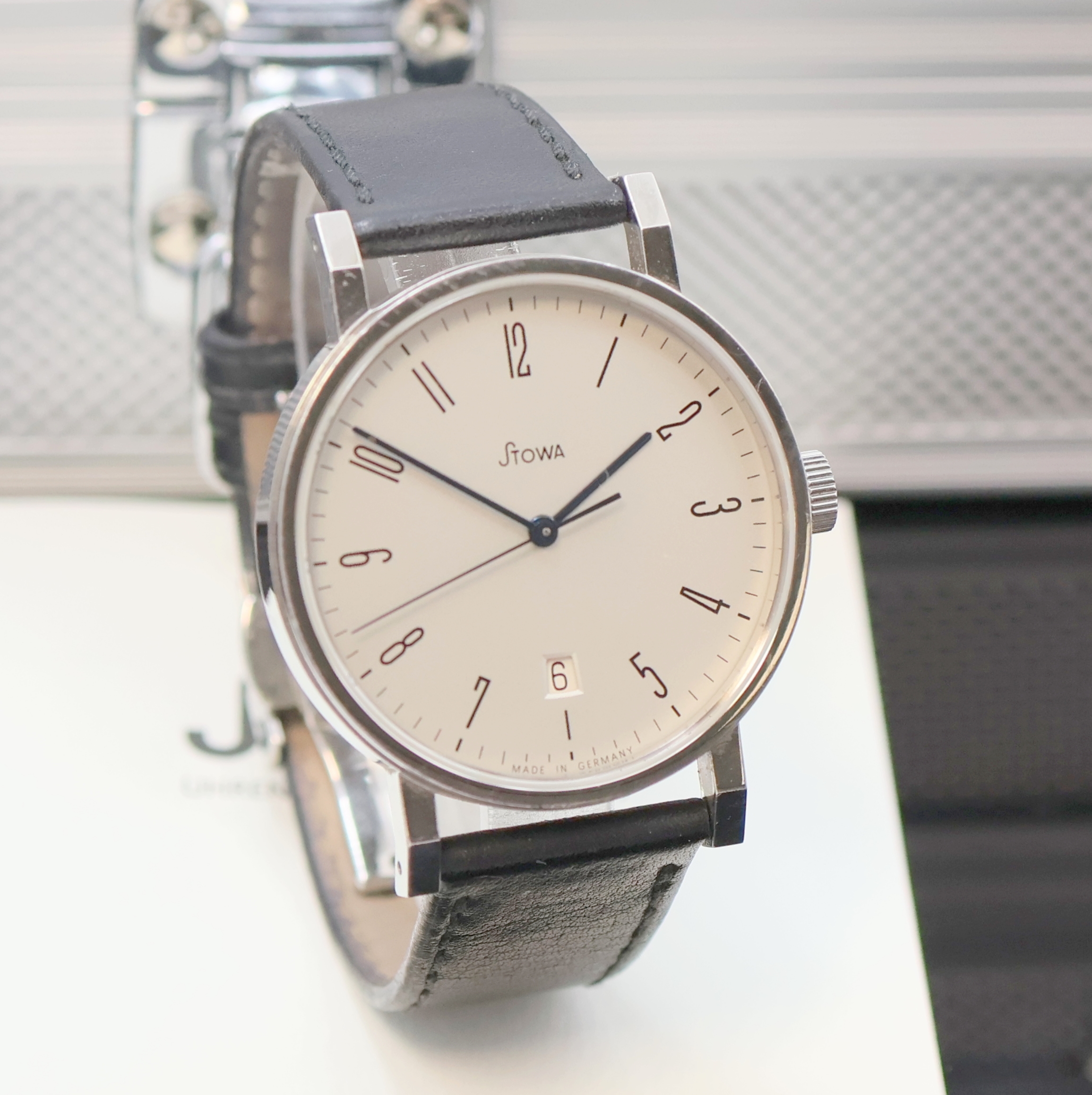 Detail b: STOWA Antea Edition Museum Herrenarmbanduhr, Deutschland verk. lt. beil. Garantie 09/2009, Automatik, beids. vergl. Edelstahlgeh., Boden 6-fach ...
