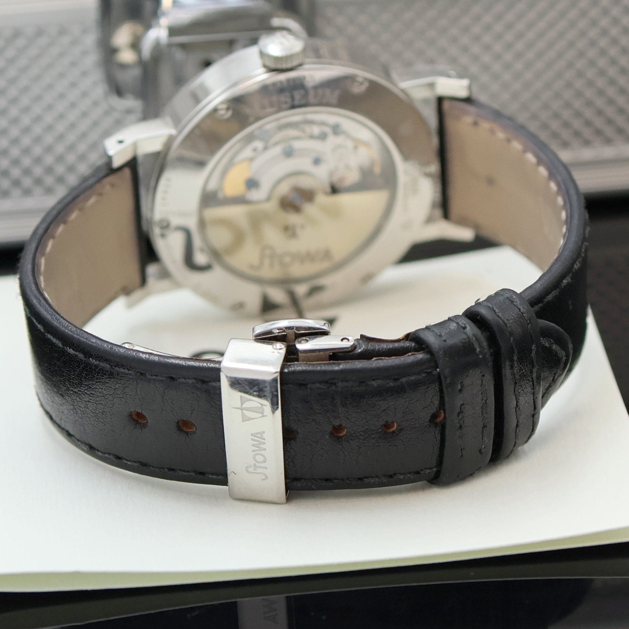 Detail c: STOWA Antea Edition Museum Herrenarmbanduhr, Deutschland verk. lt. beil. Garantie 09/2009, Automatik, beids. vergl. Edelstahlgeh., Boden 6-fach ...