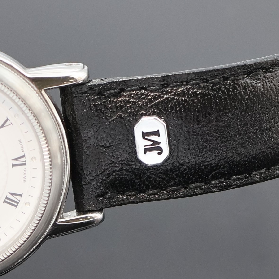 Detail c: JEAN MARCEL Armbanduhr in Stahl, Schweiz um 2000, Automatik, beids. vergl. Geh., Boden 4- fach verschr., Krone verschr., orig. Lederband m. neutr. ...