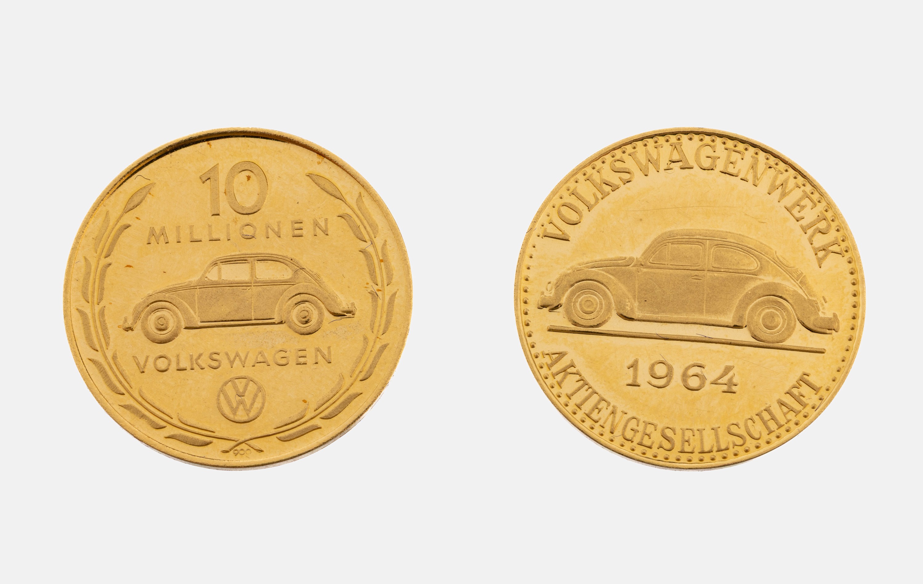 Image 27023416 - Konvolut 2 Goldmedaillen ´Volkswagen´, 1 x GG 900/000, AV: Volkswagenwerk ...