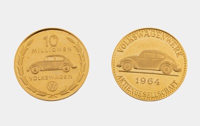 Image Konvolut 2 Goldmedaillen ´Volkswagen´, 1 x GG 900/000, AV: Volkswagenwerk ...