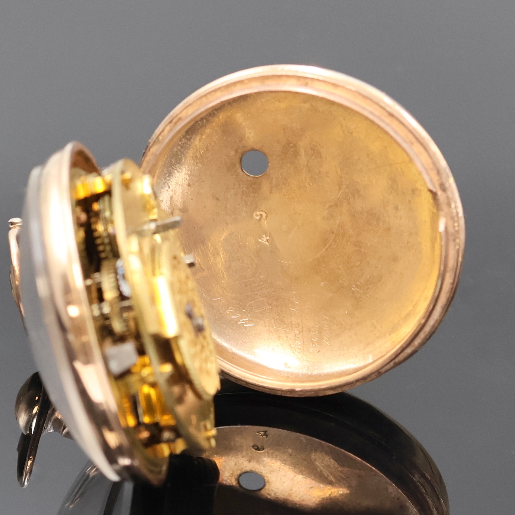Detail c: PRIOR London vergoldete Spindeltaschenuhr, um 1820, Schlüsselaufzug, glattes Geh., Übergeh. fehlt, Emailzifferbl., röm. Zahlen, verg. Werk m. ...