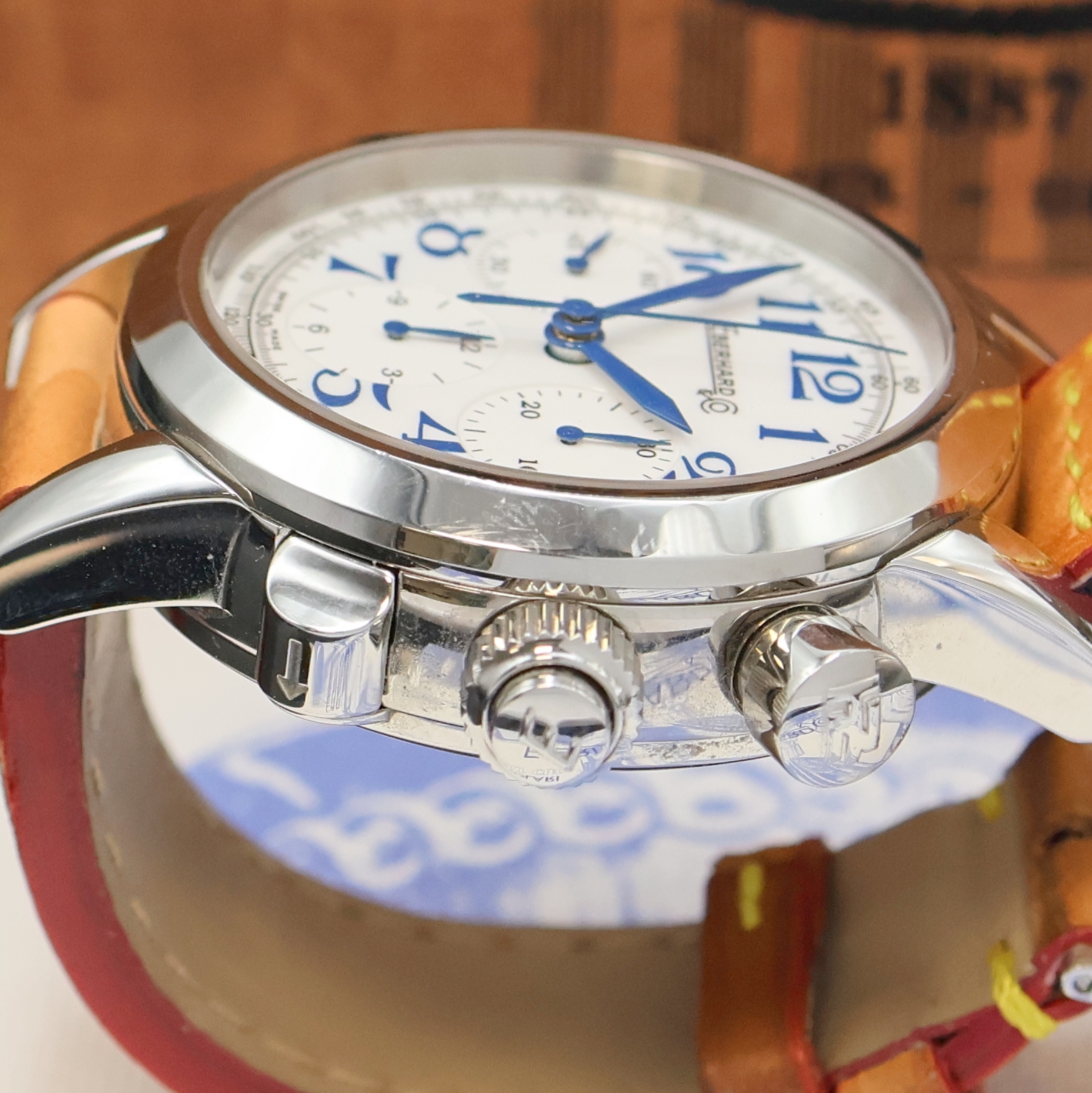 Detail d: EBERHARD & CO Armbandchronograph Tazio Nuvolari Vanderbuilt Cup Referenz 31045, Schweiz verk. lt. beil. Pap. 05/2009, Automatik, beids. vergl. ...