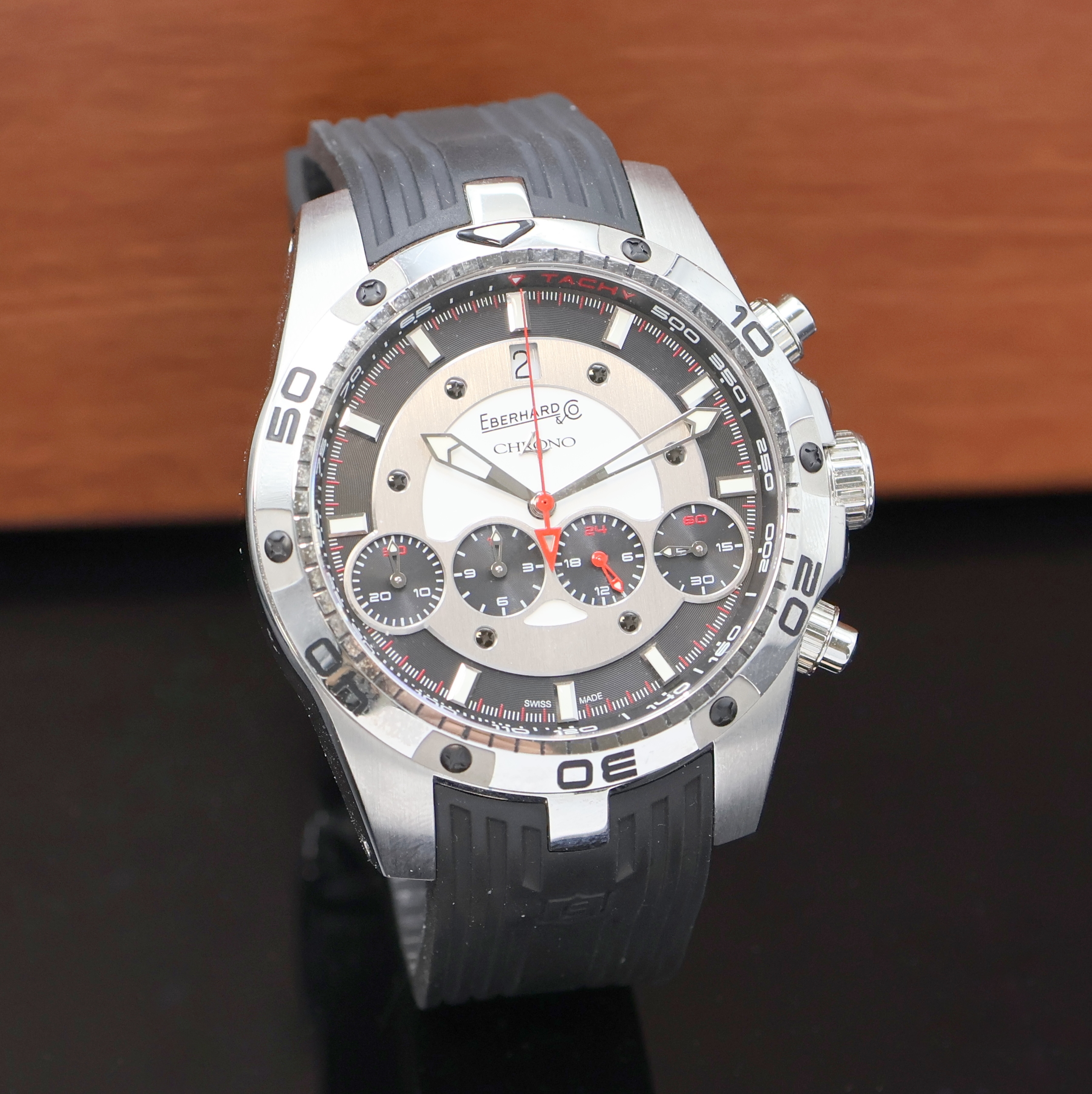 Detail b: EBERHARD & CO Chrono4 Geant Herrenchronograph Referenz 31060, Schweiz um 2010, Automatik, Edelstahlgeh. inkl. orig. Kautschukband m. Dornschl., Boden ...